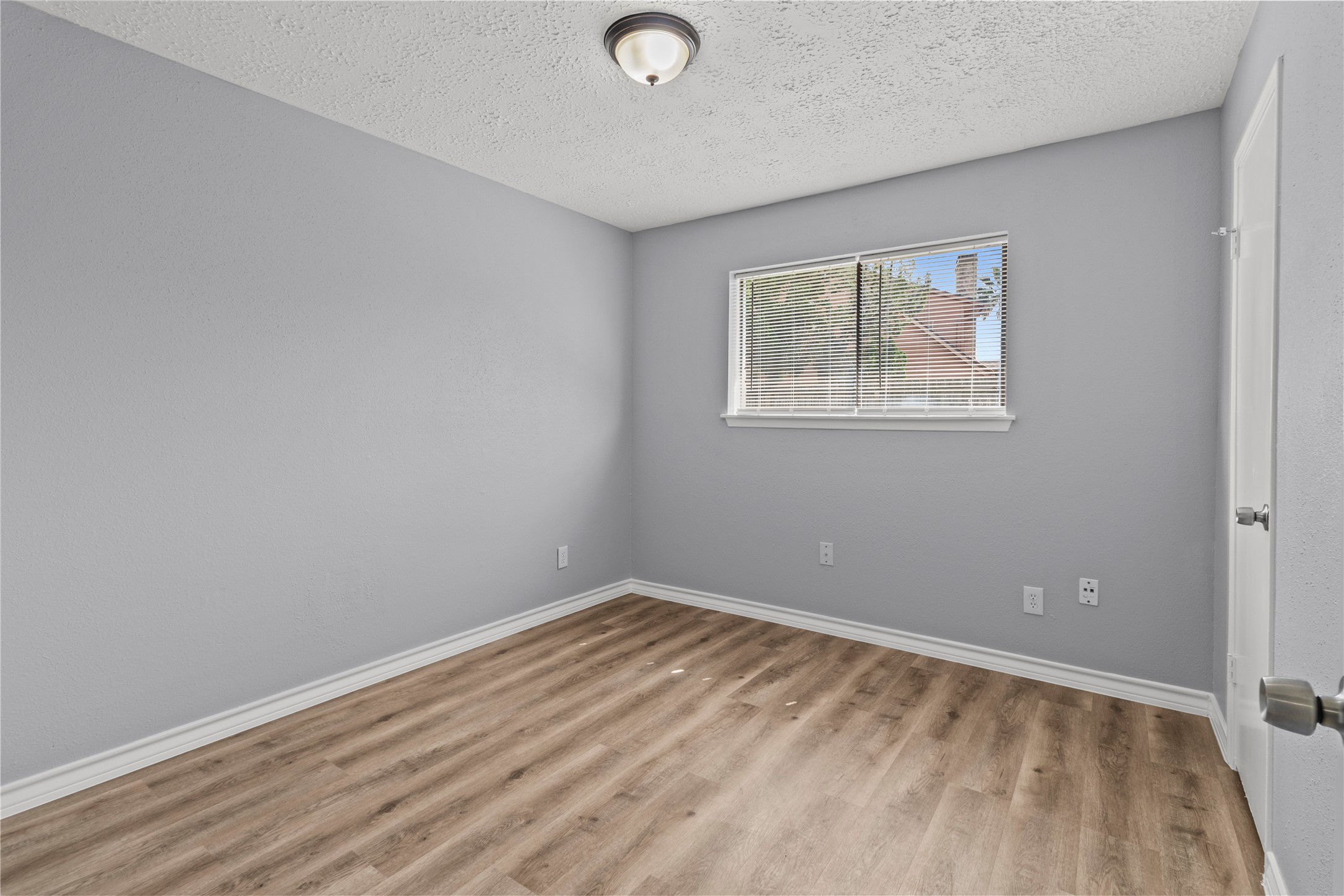20903 Union Park Drive Property Photo 17