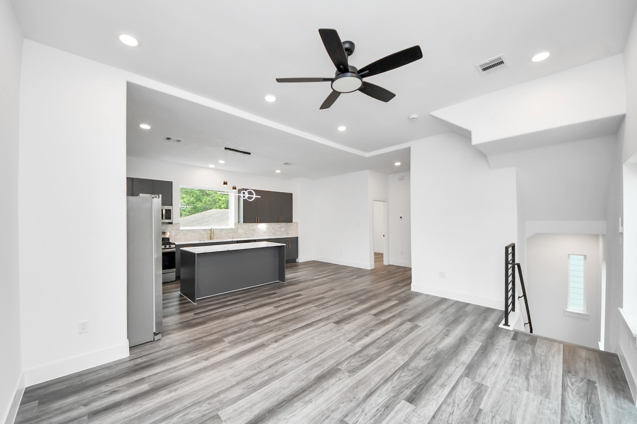 2709 Dennis Street Property Photo 14