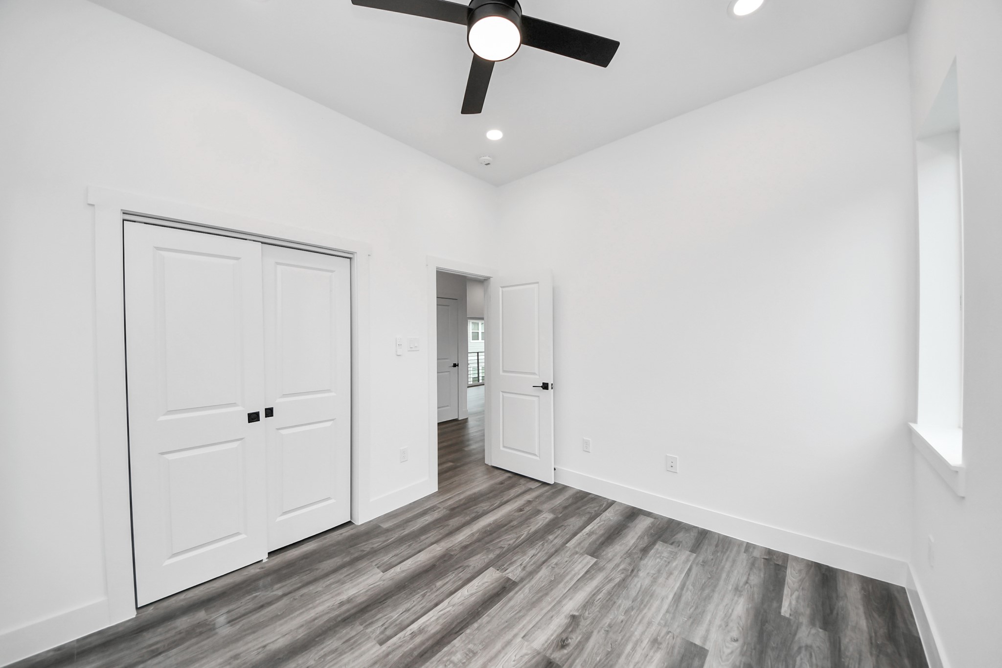 2709 Dennis Street Property Photo 25