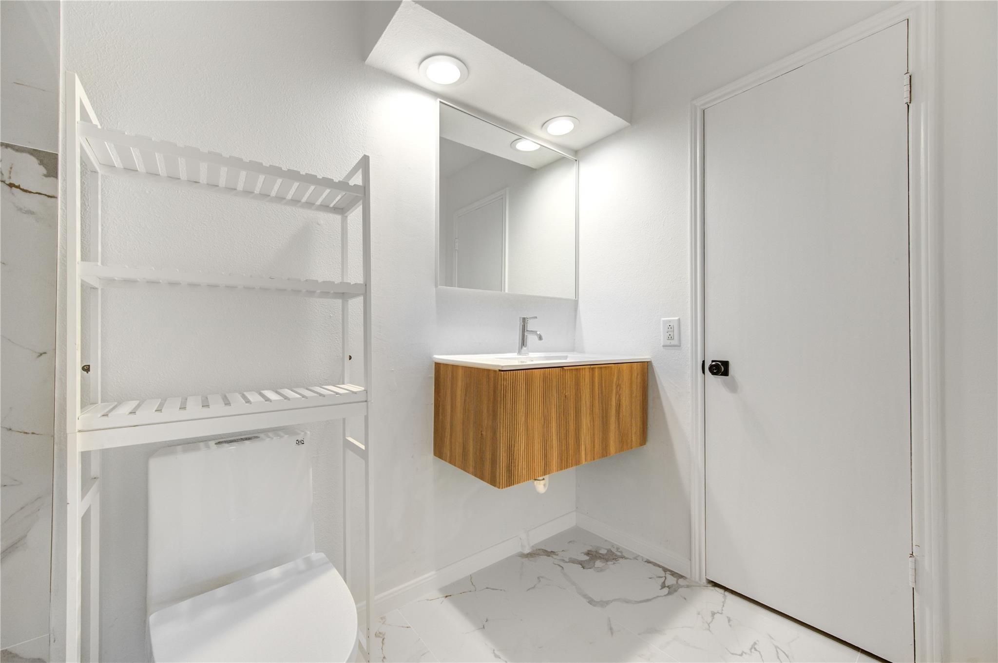25027 Barmby Drive Property Photo 28