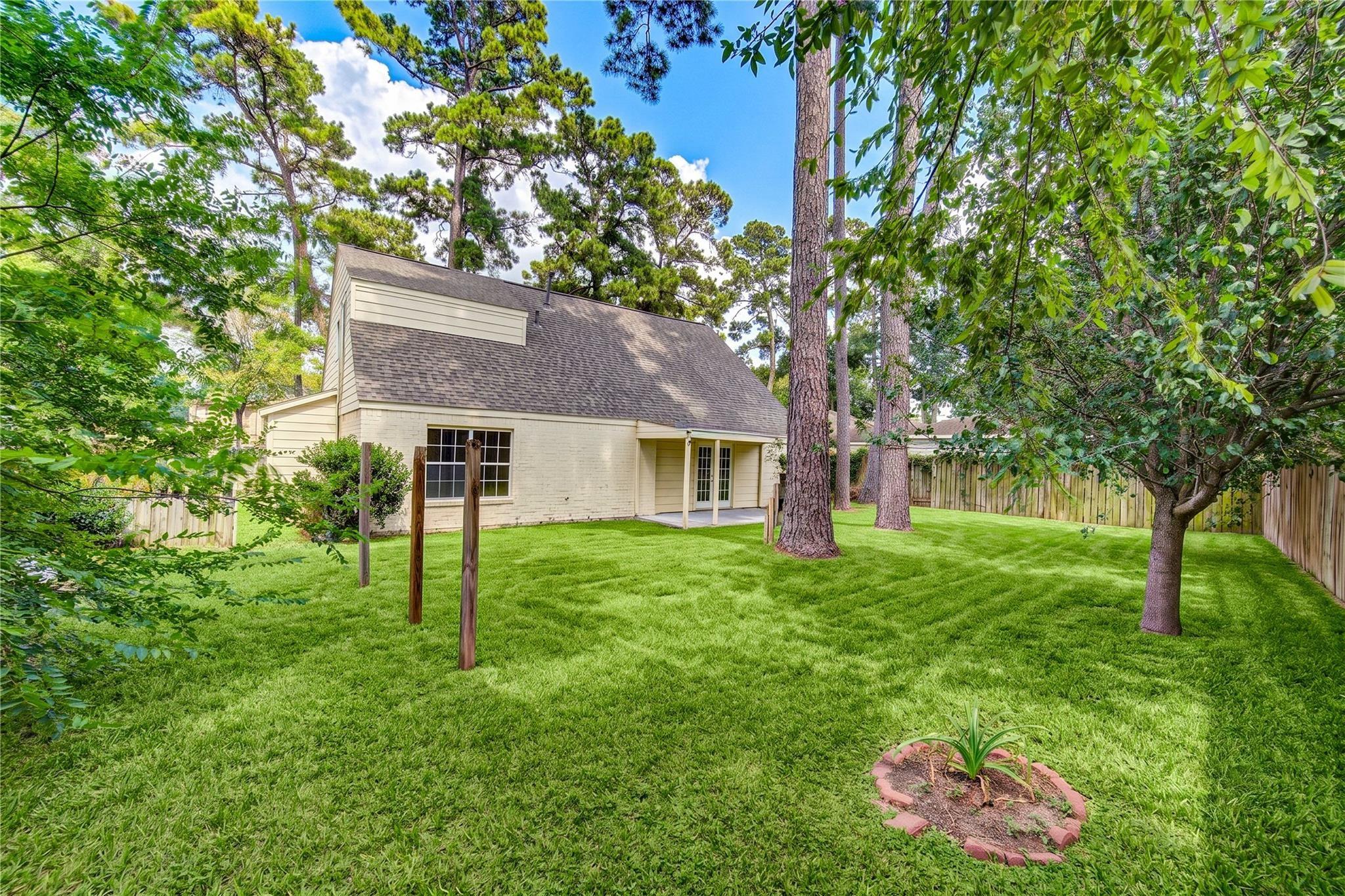 25027 Barmby Drive Property Photo 35