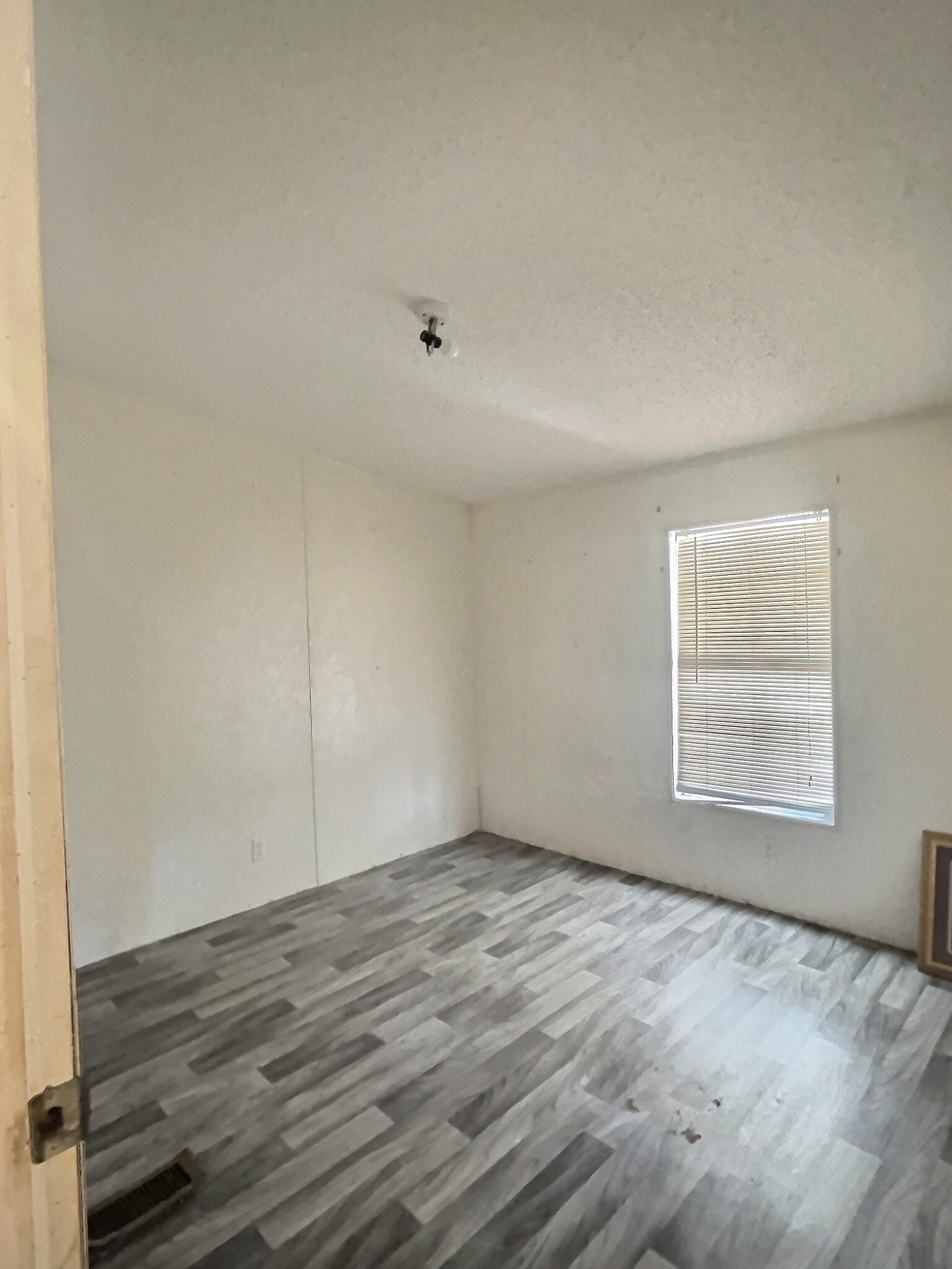 16494 Fm 1774 Property Photo 4