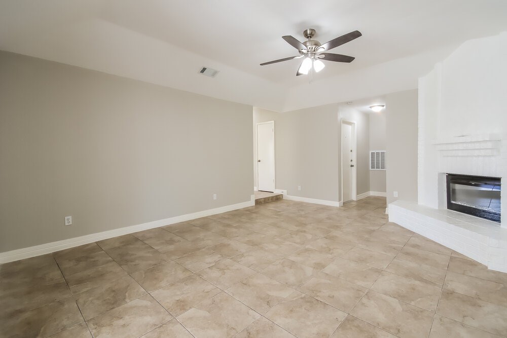 1235 Park Lane Property Photo 5