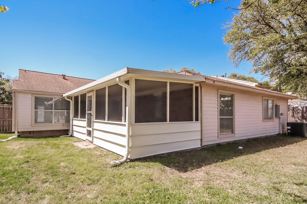 1235 Park Lane Property Photo 16