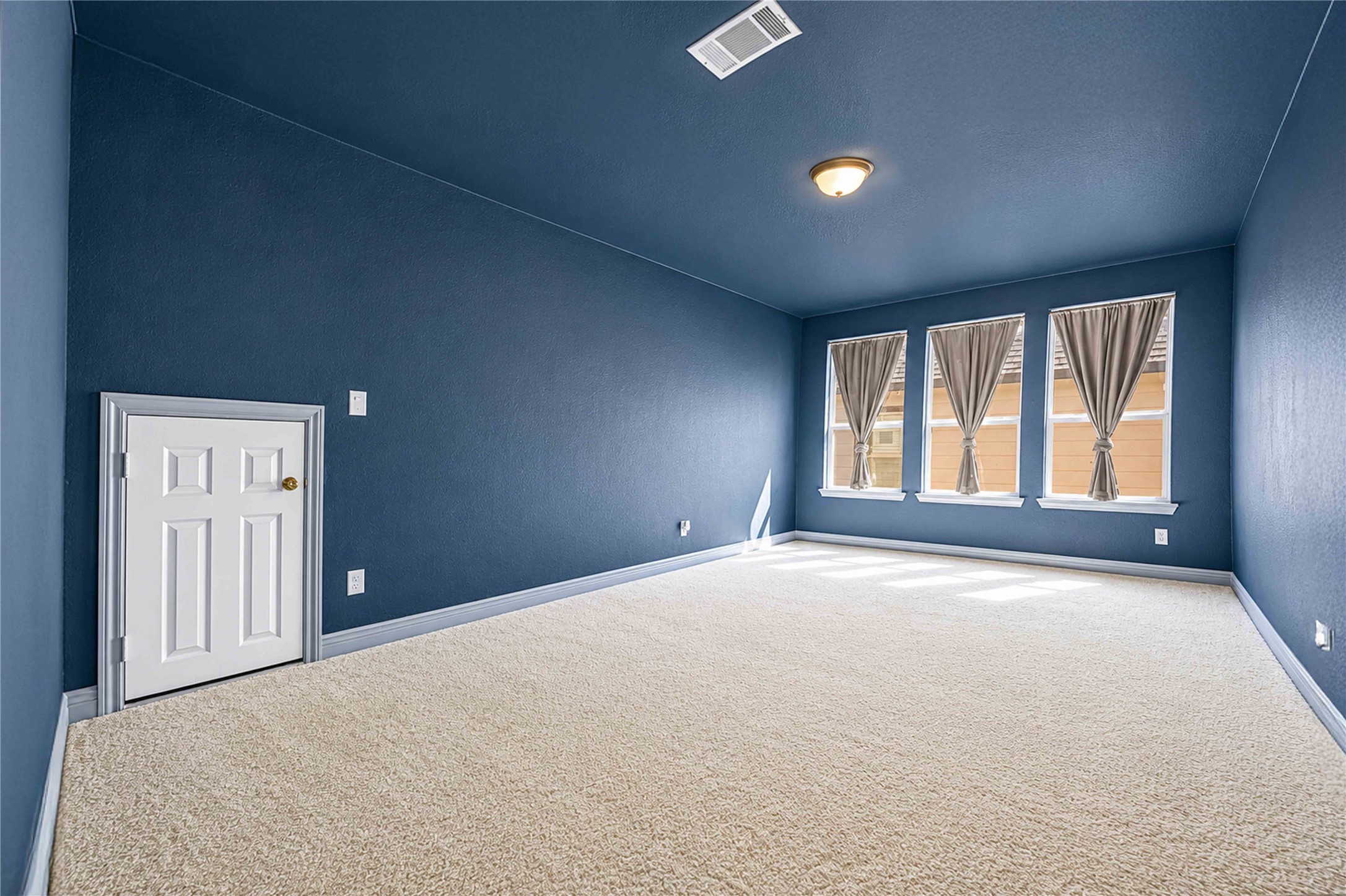 12721 Flora Manor Drive Property Photo 14