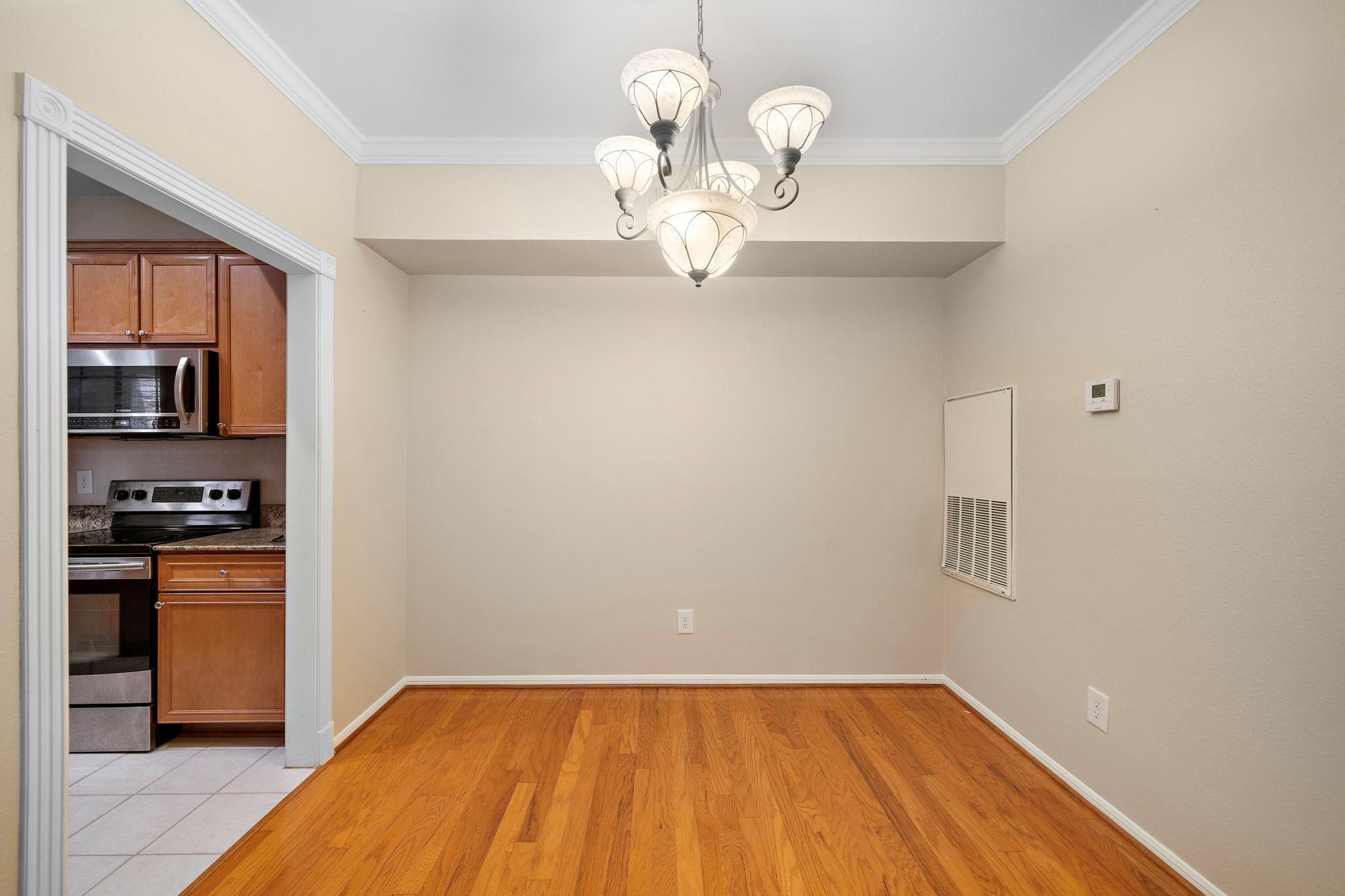 2255 Braeswood Park Drive 310 Property Photo 5