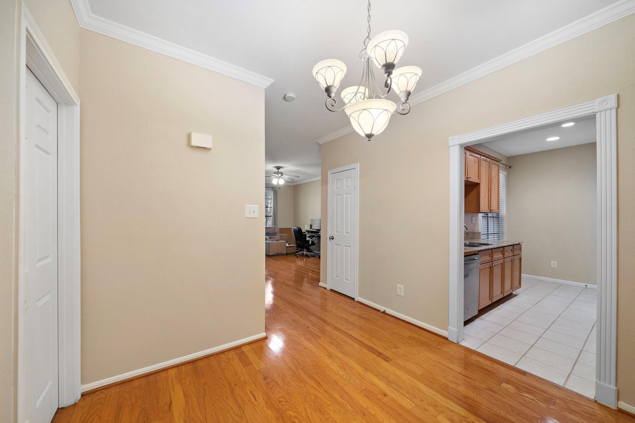 2255 Braeswood Park Drive 310 Property Photo 7