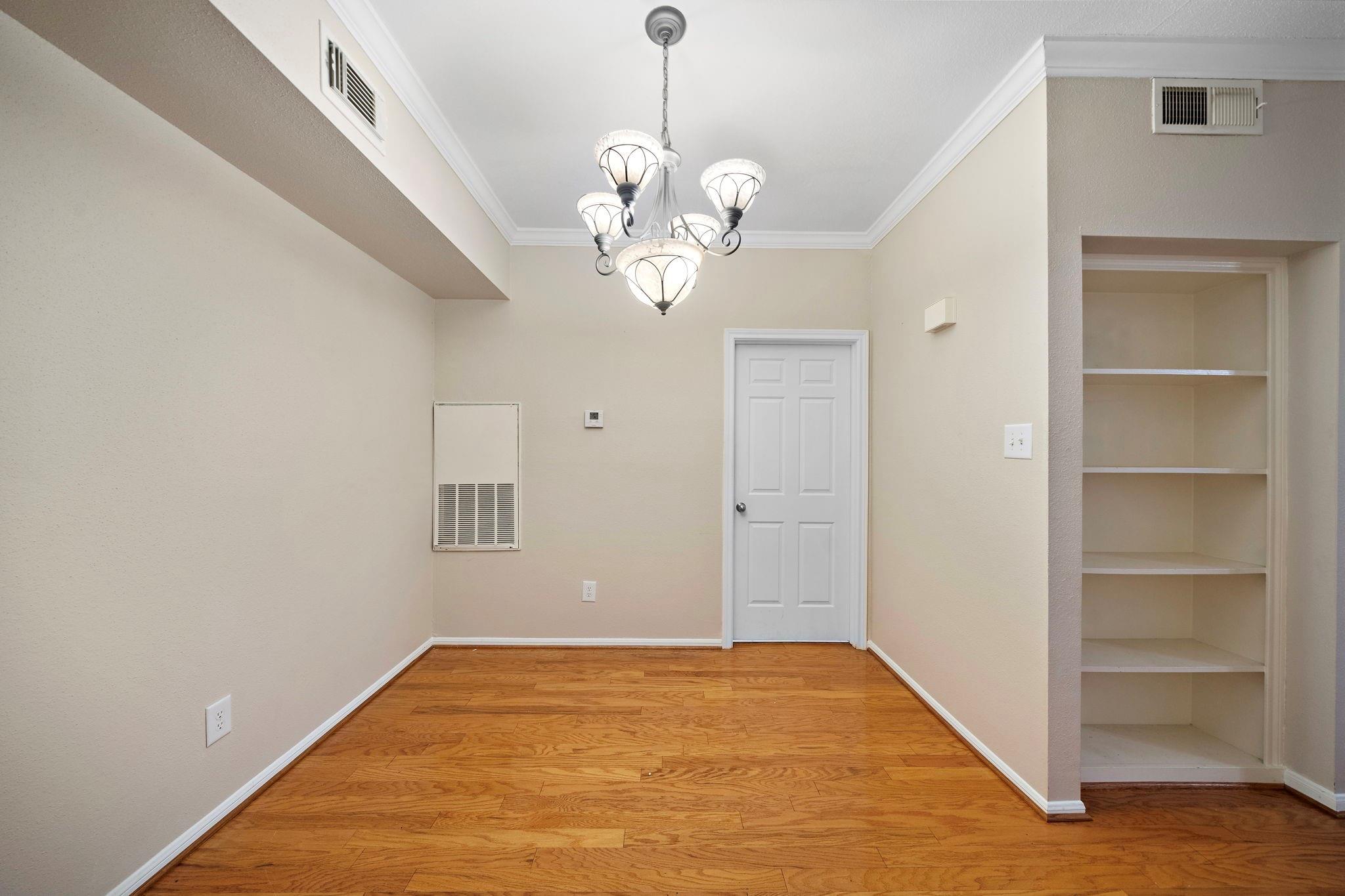 2255 Braeswood Park Drive 310 Property Photo 8