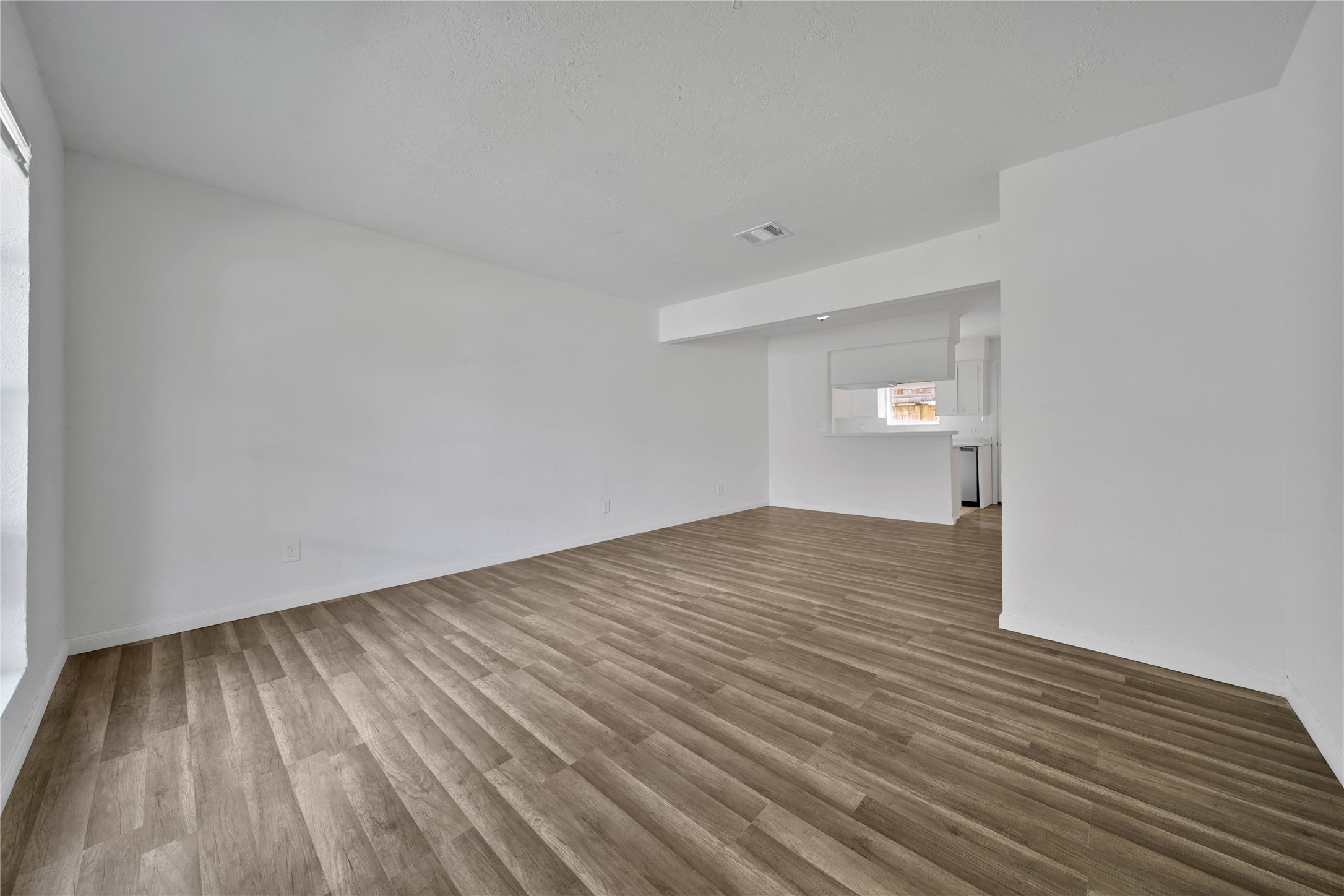 10006 Neuens Road 1 Property Photo 1