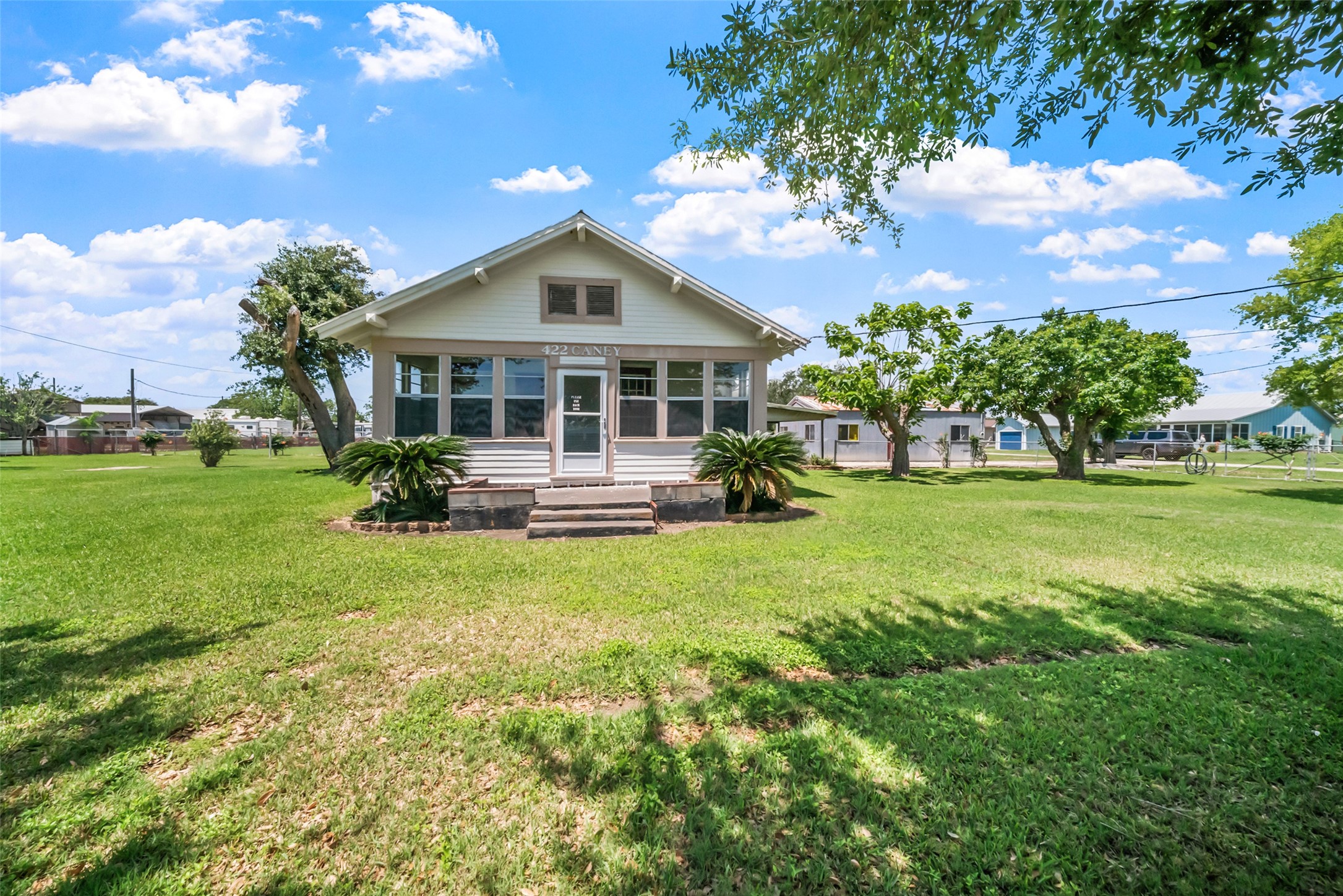 422 Caney Street Property Photo 1