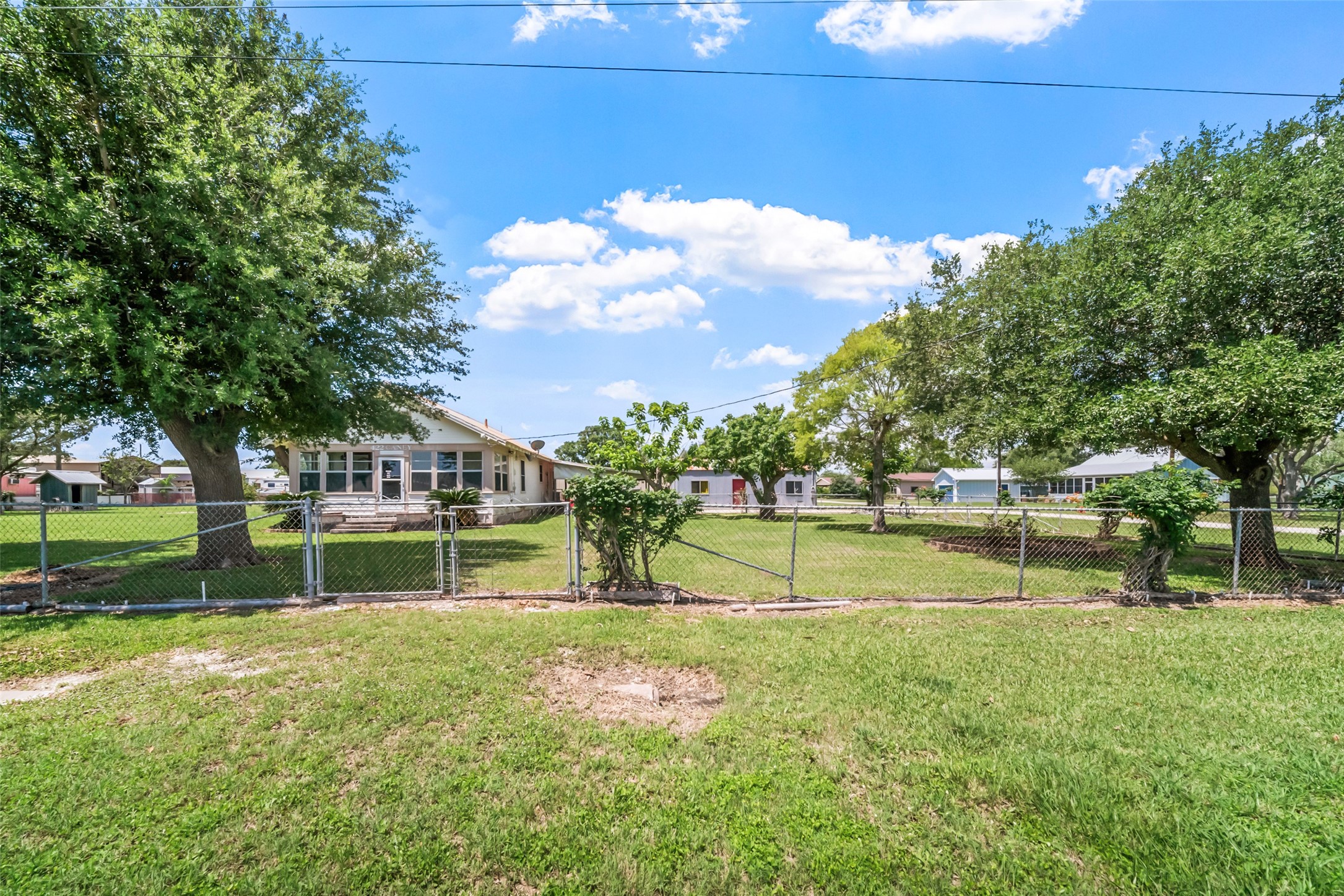 422 Caney Street Property Photo 7