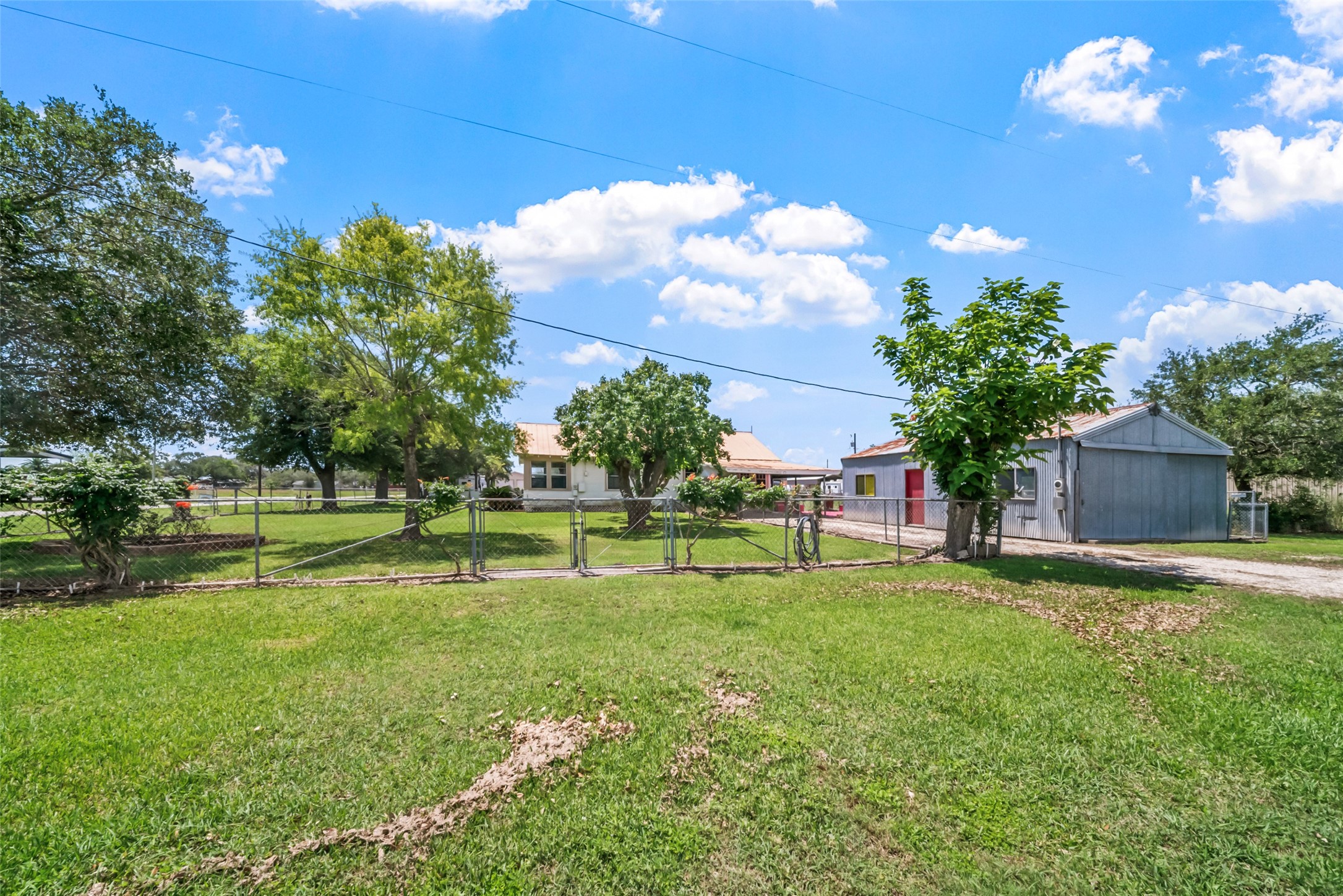 422 Caney Street Property Photo 8