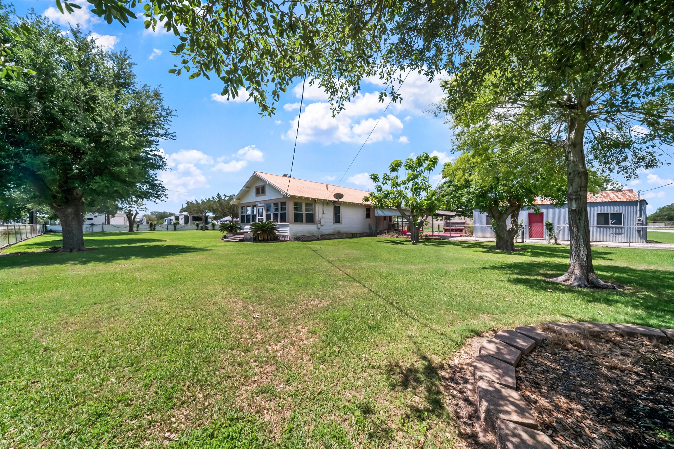 422 Caney Street Property Photo 12