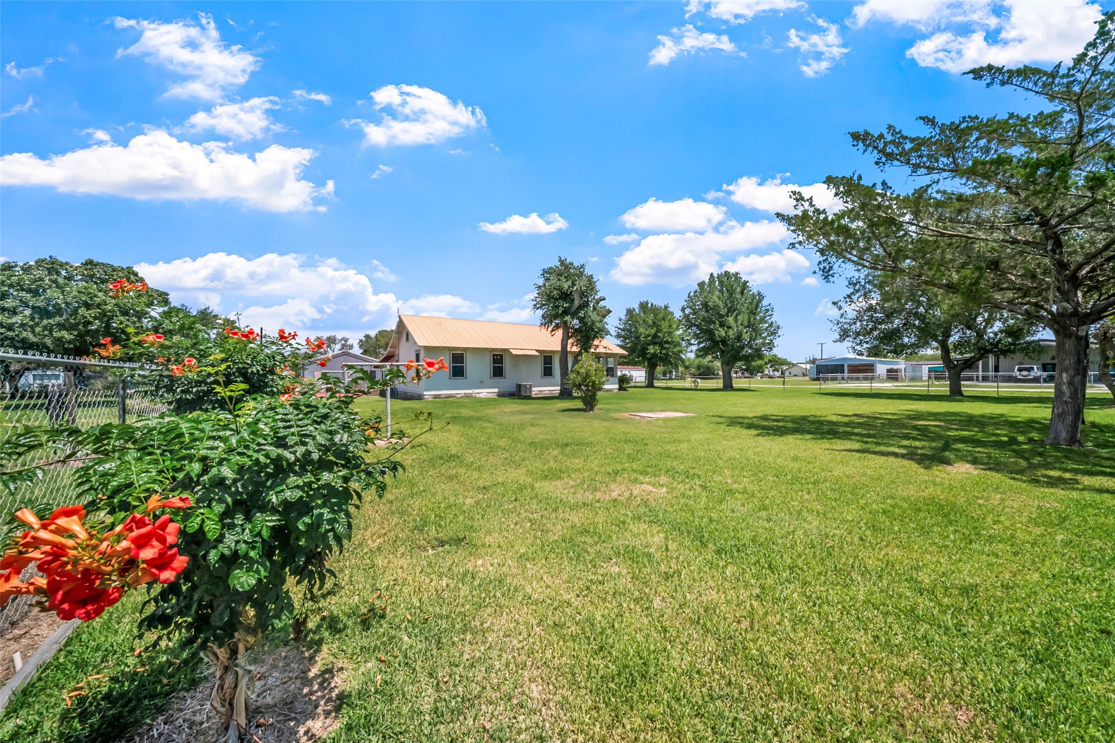 422 Caney Street Property Photo 14