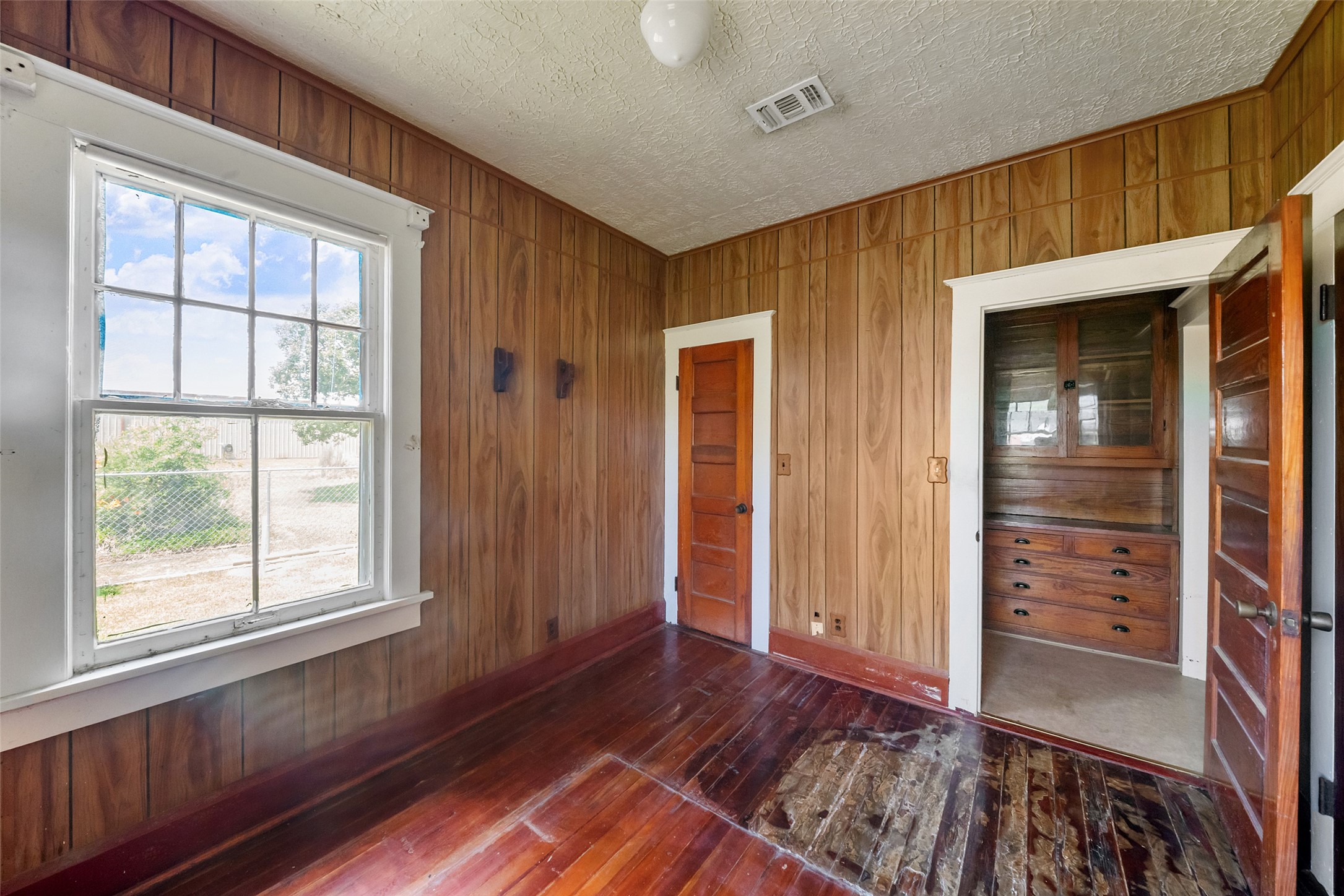 422 Caney Street Property Photo 40