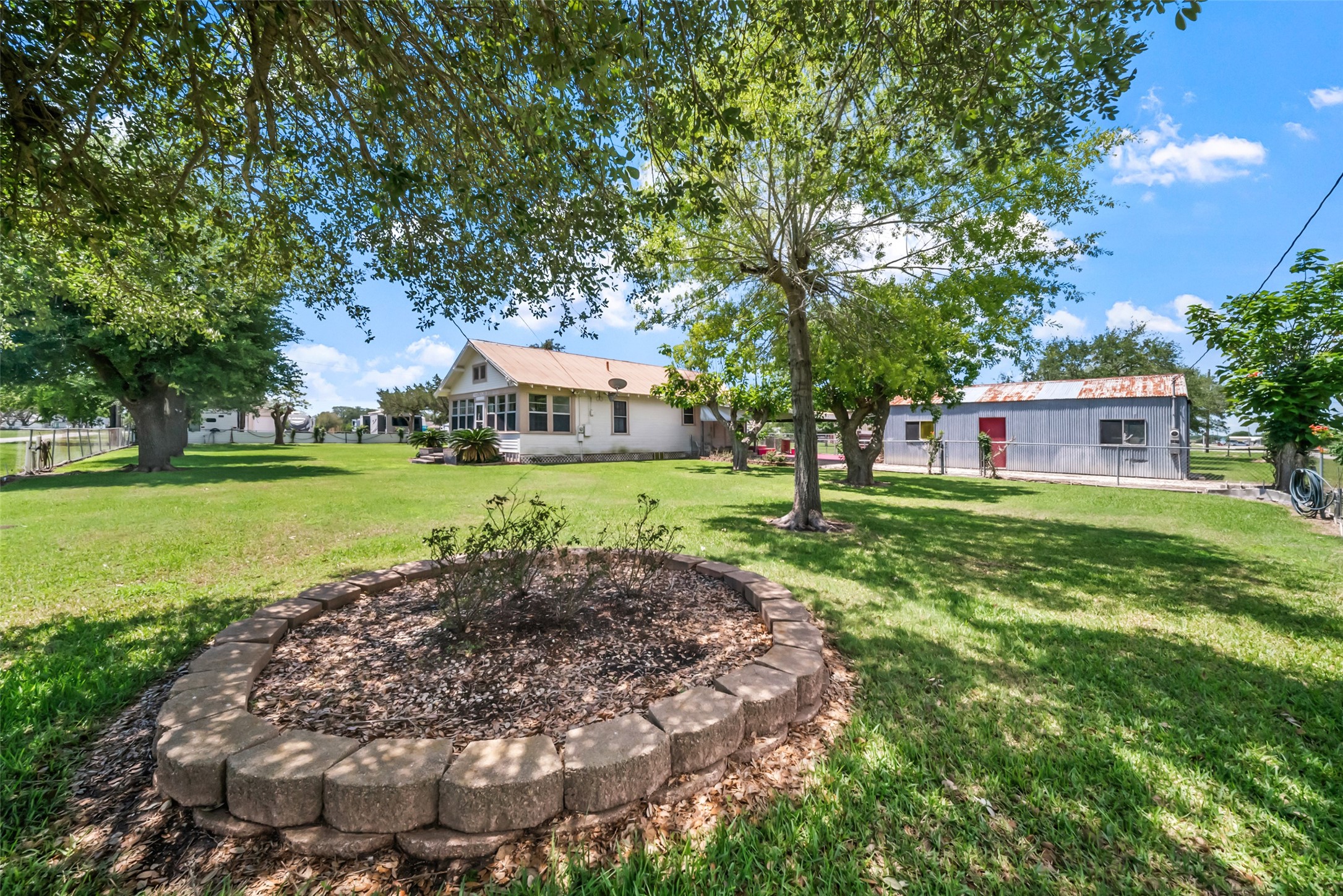 422 Caney Street Property Photo 42