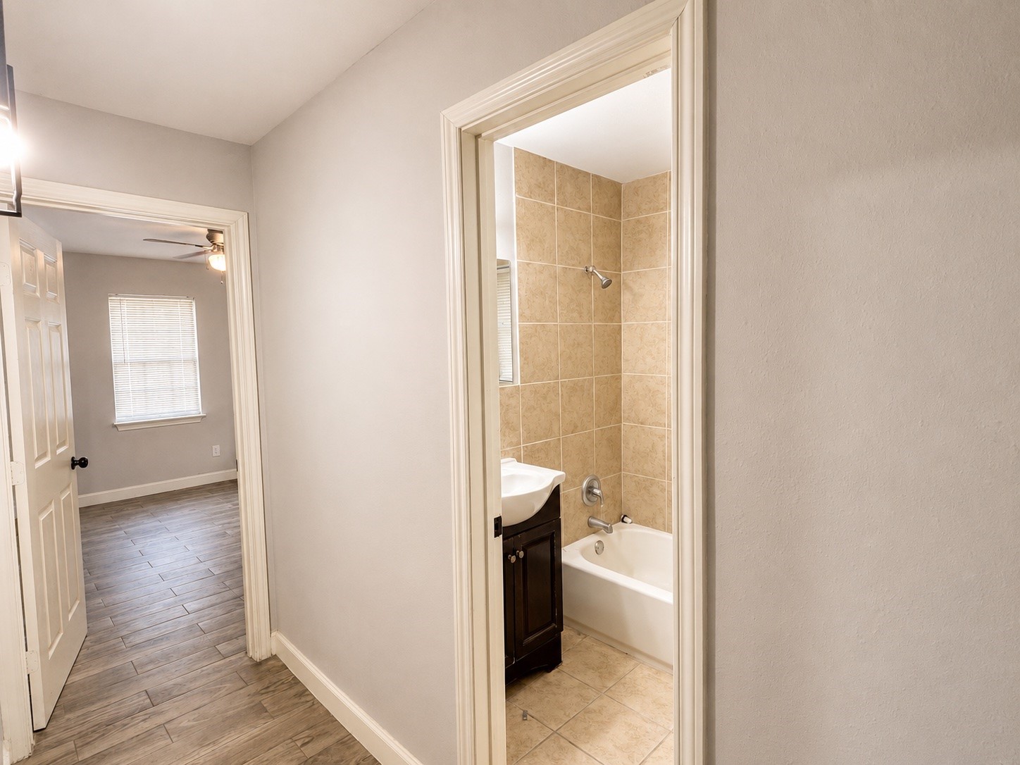 2303 1/2 Hadley Alley Property Photo 6