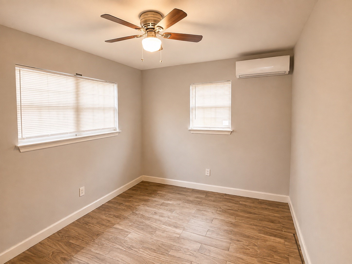 2303 1/2 Hadley Alley Property Photo 10