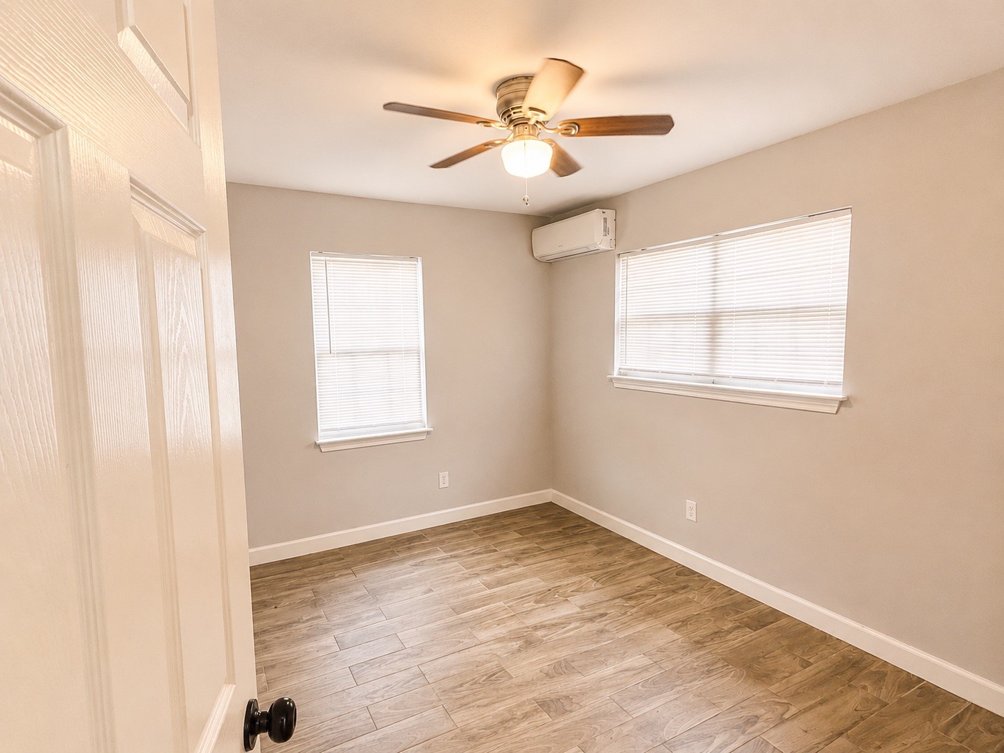 2303 1/2 Hadley Alley Property Photo 12