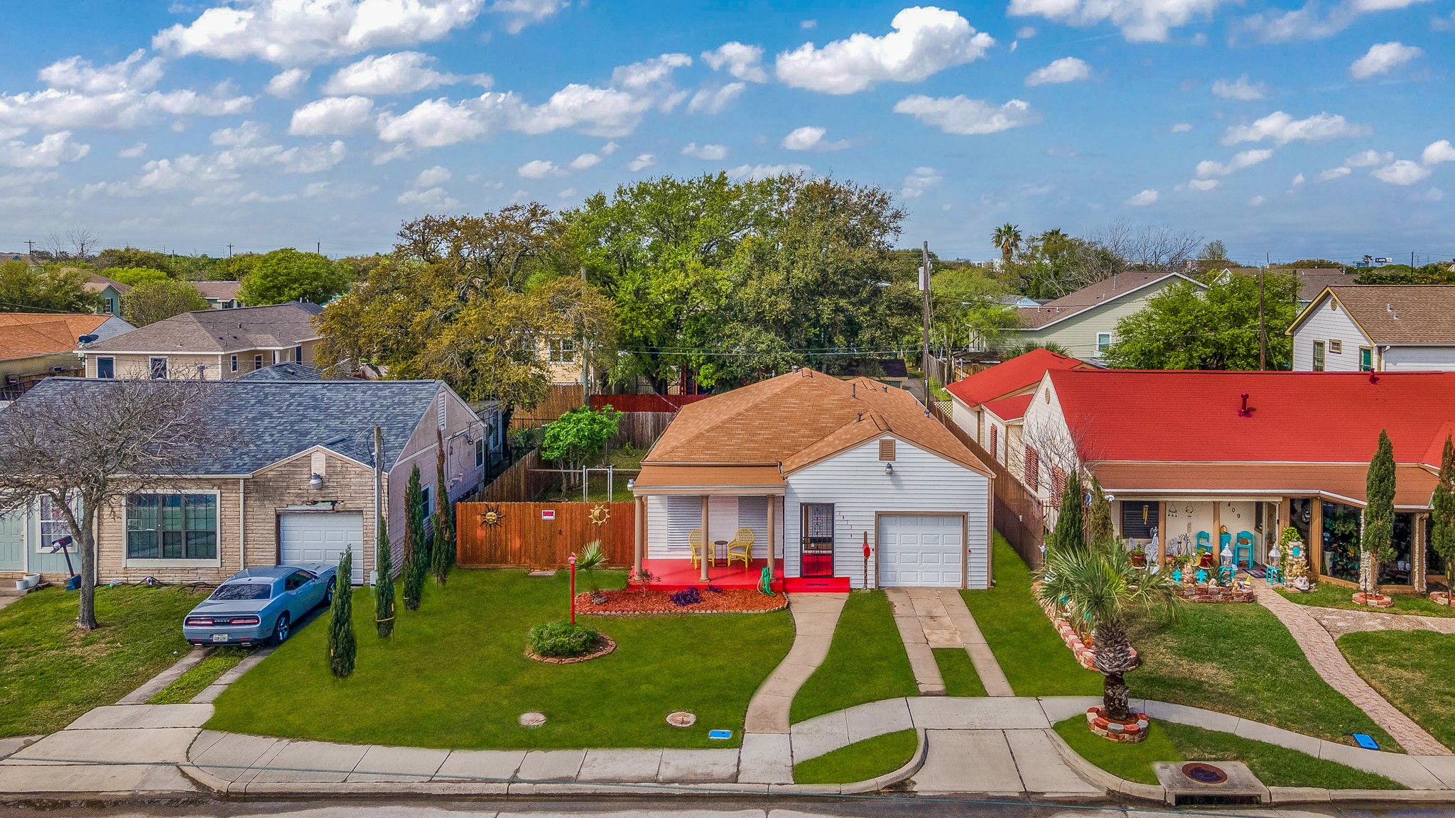 1413 53rd Street Property Photo 1