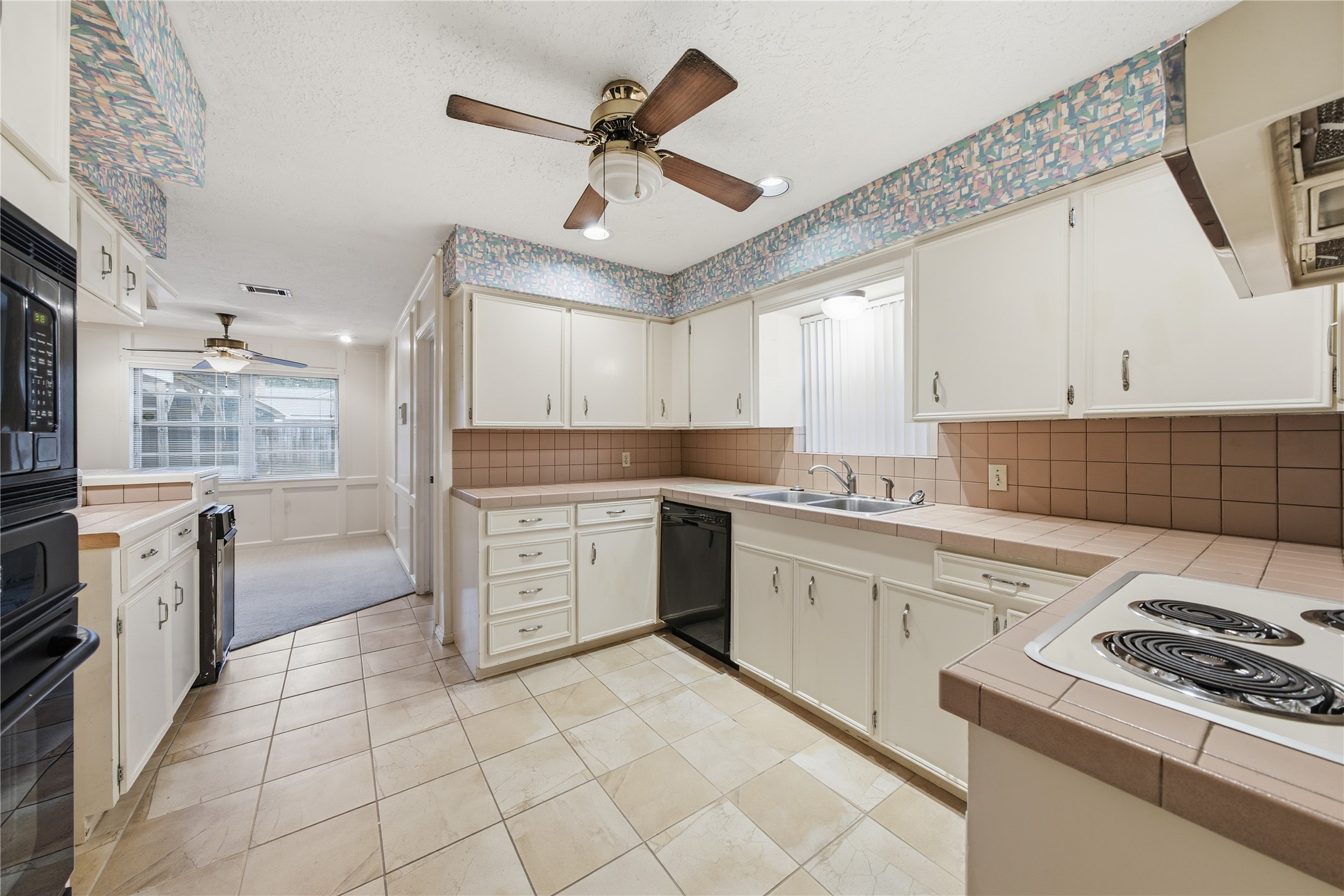 1909 Rampart Street Property Photo 10