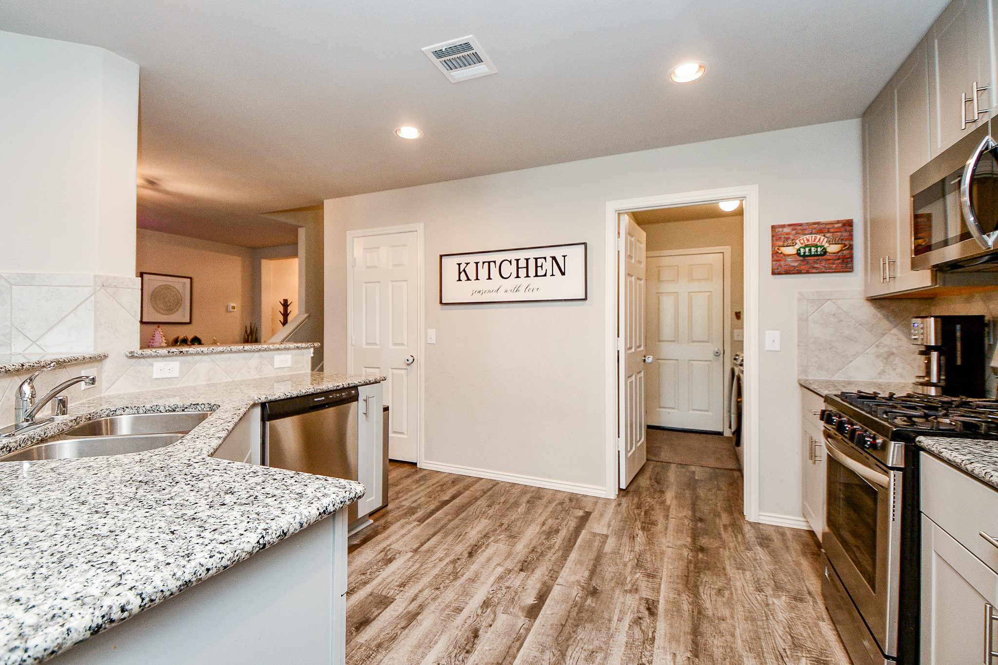2114 Bronze Bay Drive Property Photo 10