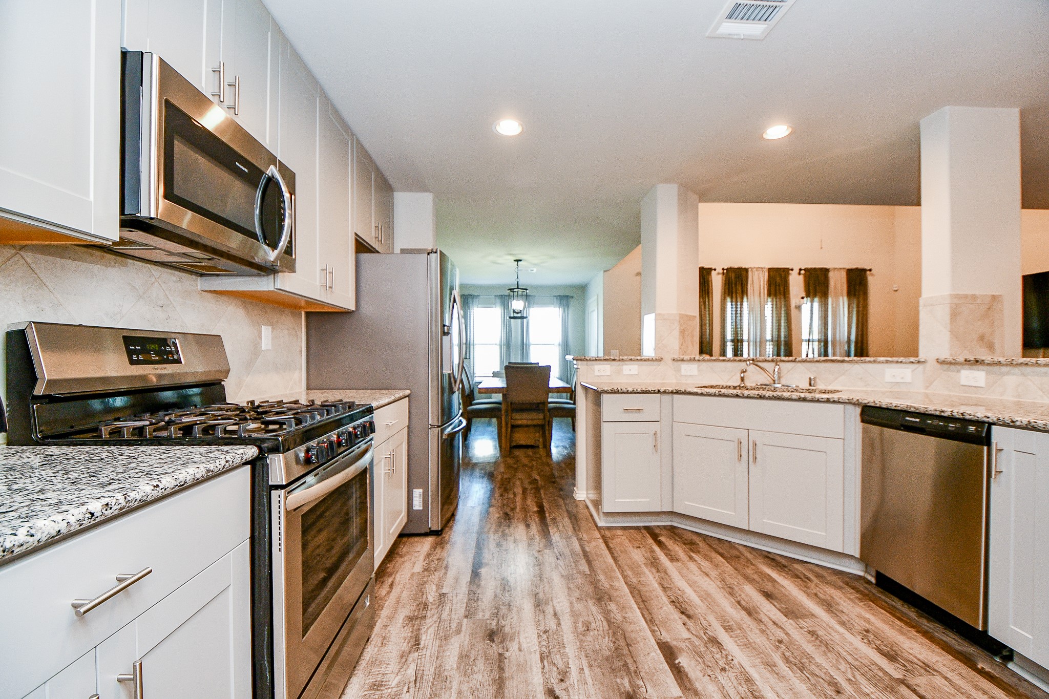 2114 Bronze Bay Drive Property Photo 12