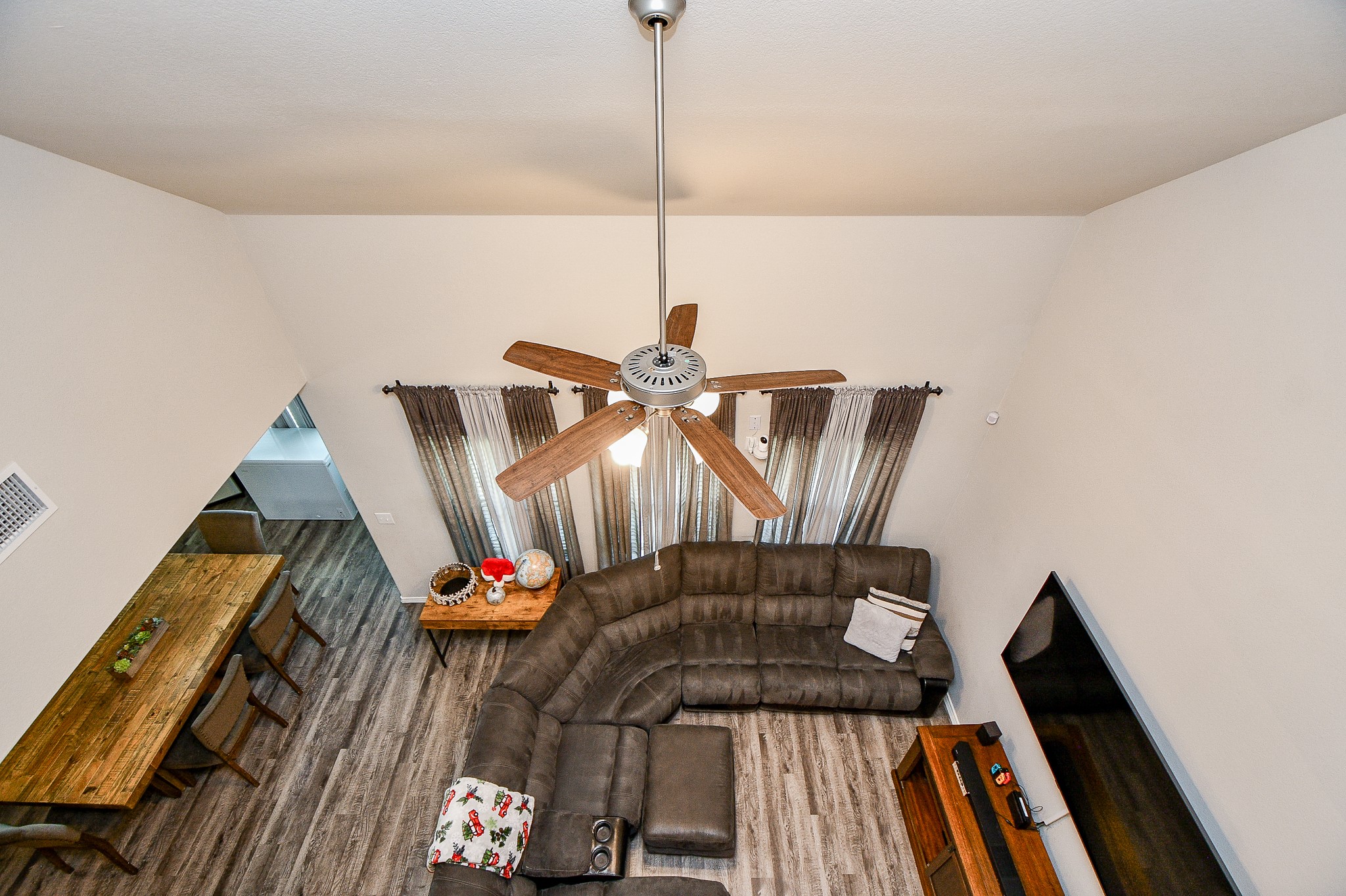 2114 Bronze Bay Drive Property Photo 24
