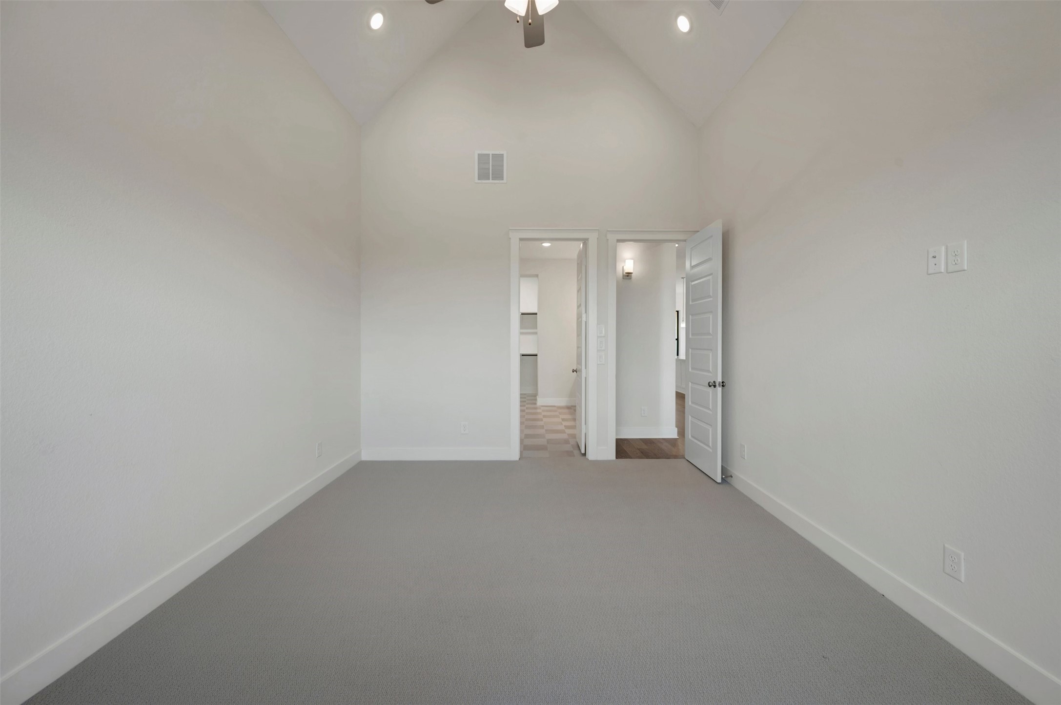 16730 Vibrant Avenue Property Photo 19