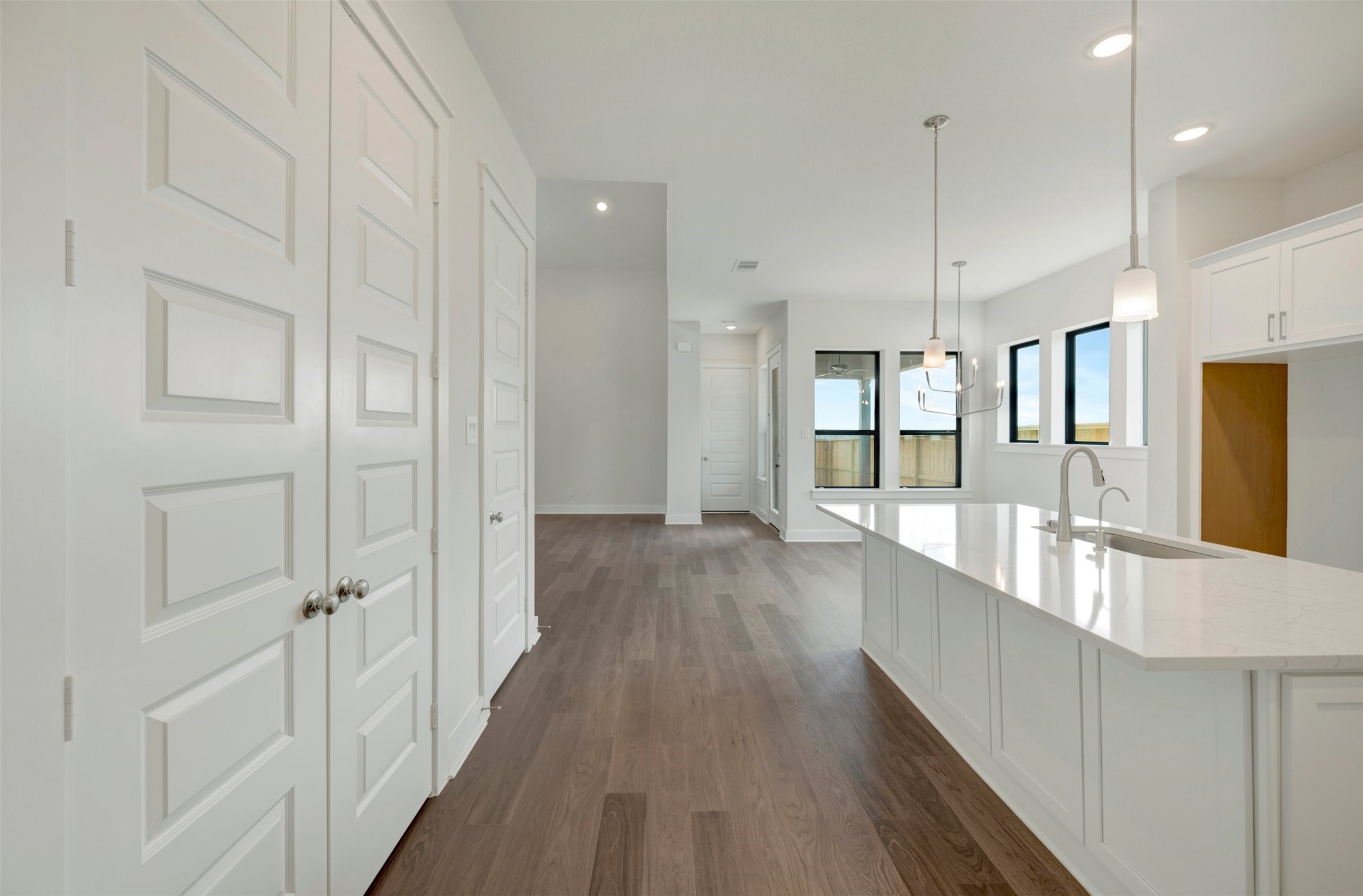 16730 Vibrant Avenue Property Photo 25