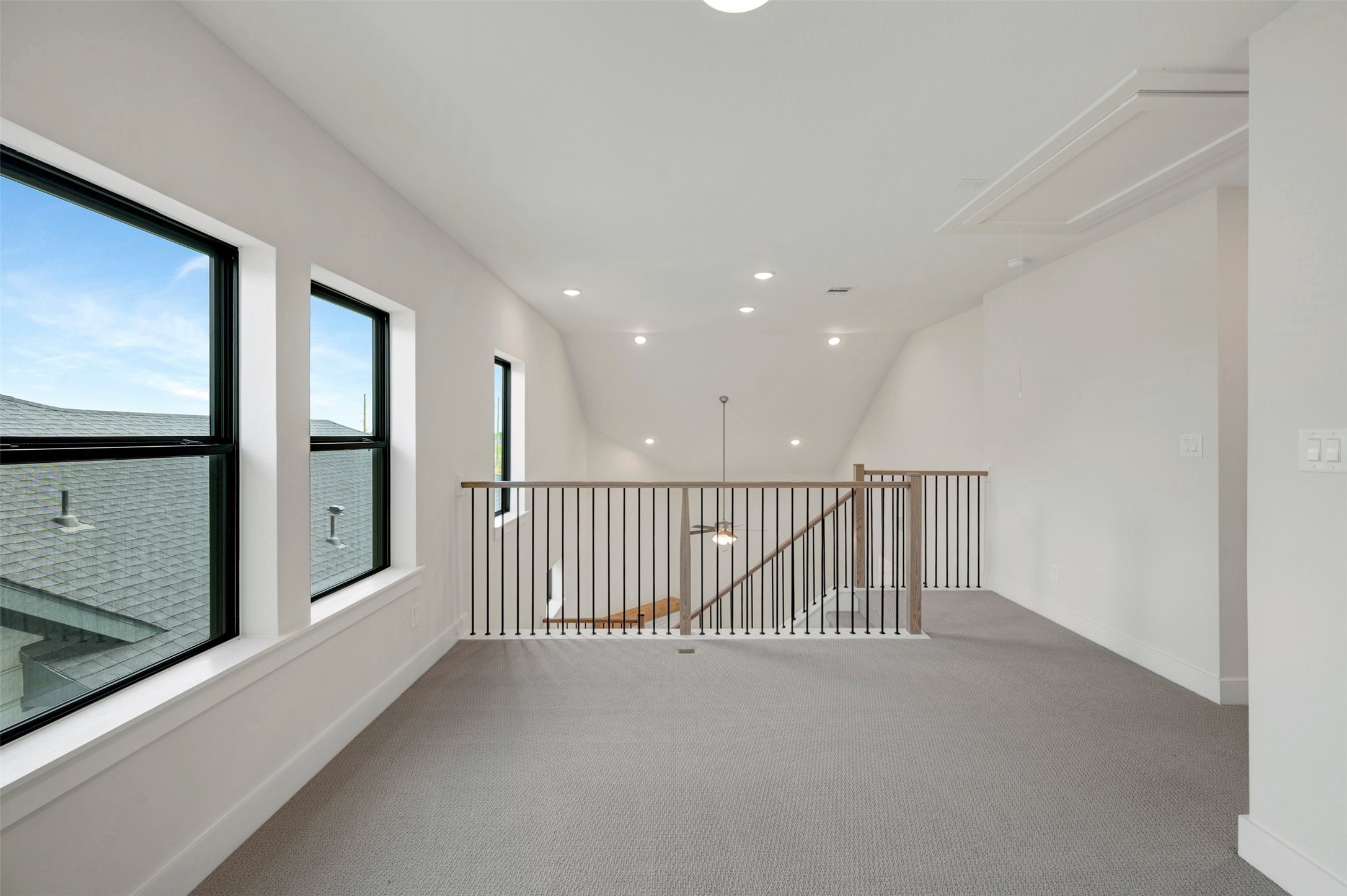 16730 Vibrant Avenue Property Photo 41
