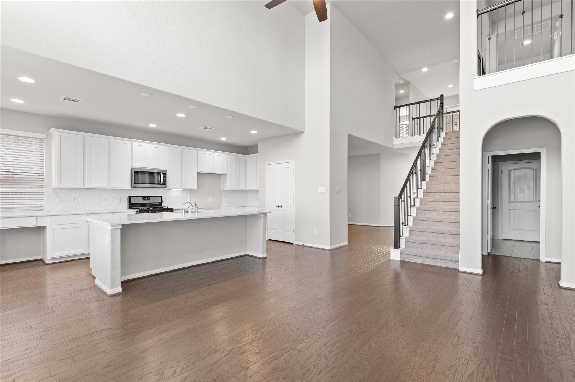 29650 Kynndal Shore Drive Property Photo 6