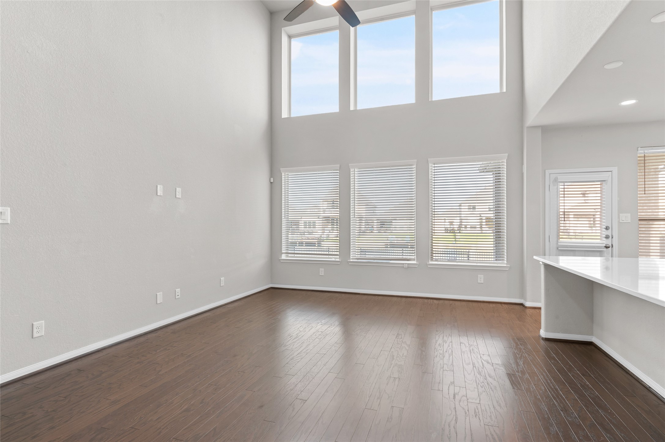 29650 Kynndal Shore Drive Property Photo 7