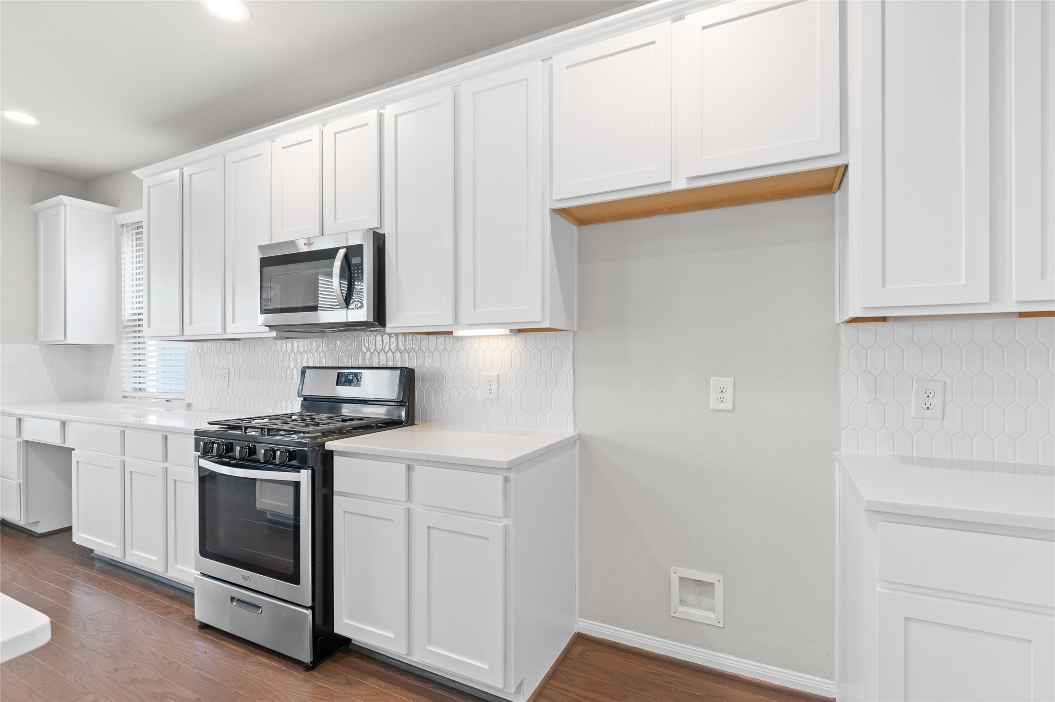29650 Kynndal Shore Drive Property Photo 11