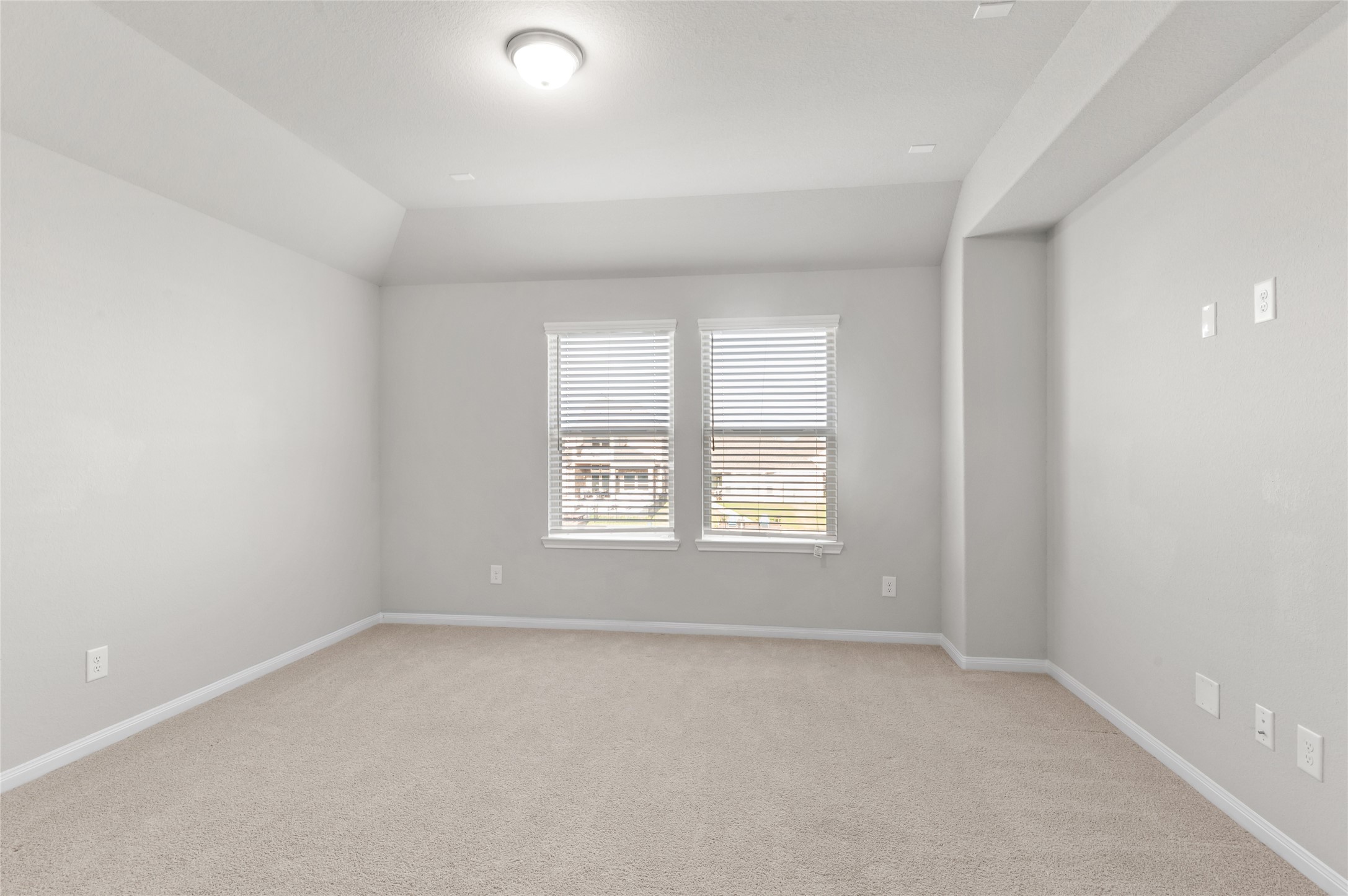 29650 Kynndal Shore Drive Property Photo 22