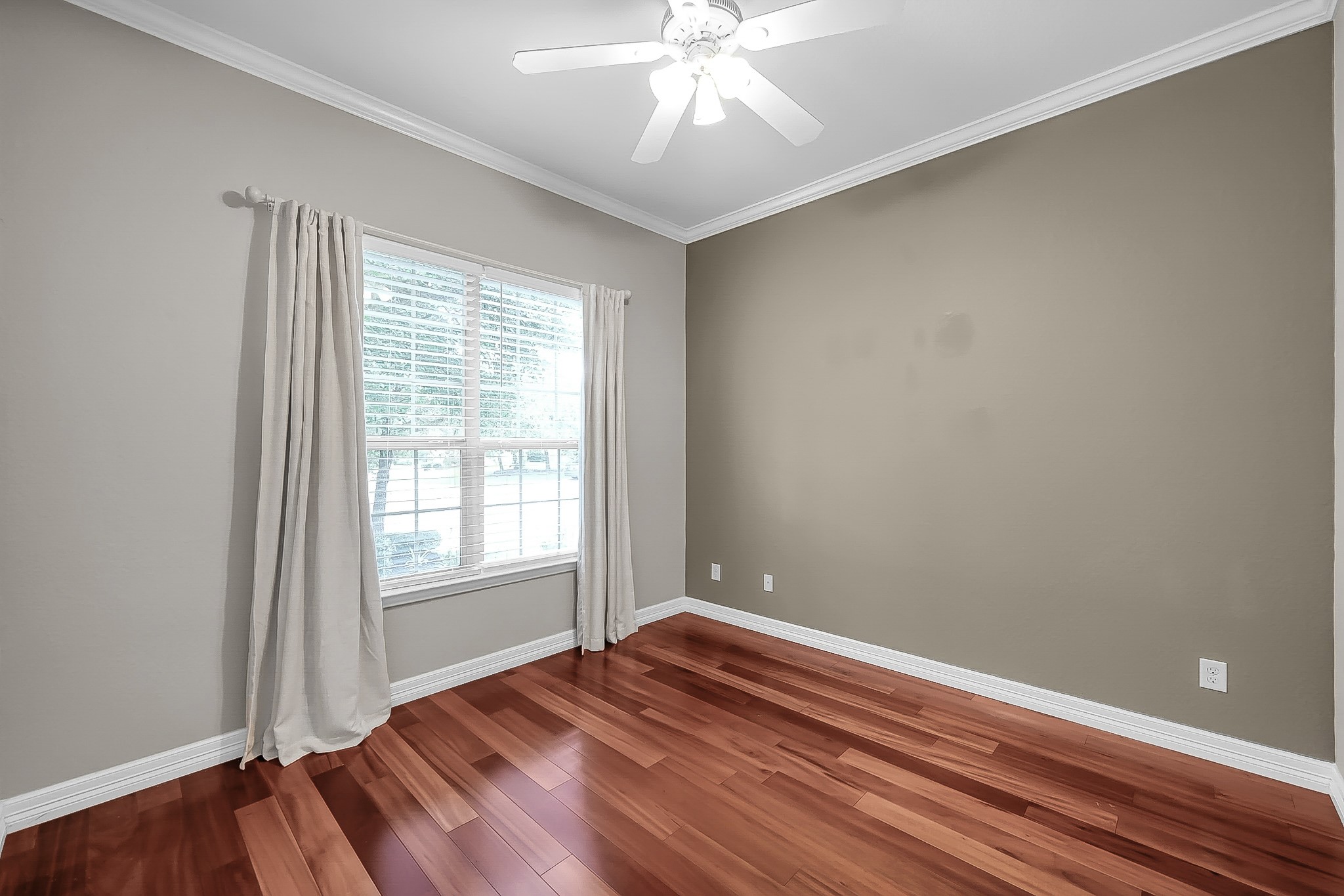 10 Windsinger Court Property Photo 19