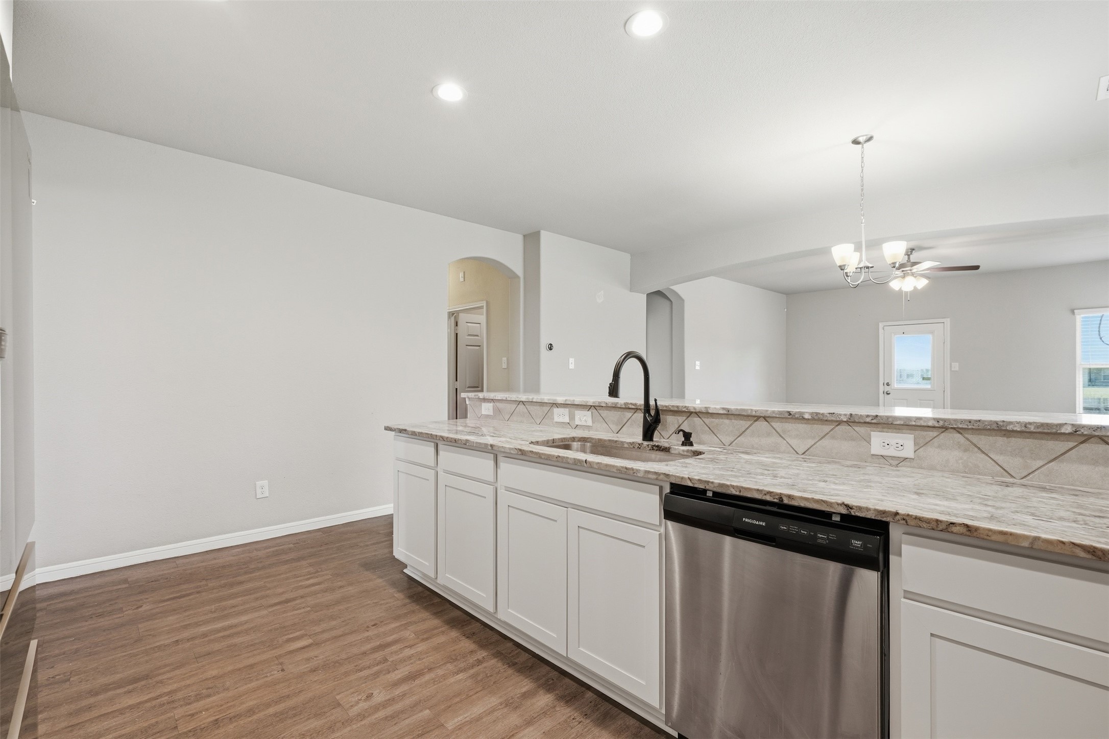 4305 E Bayou Maison Circle Property Photo 8