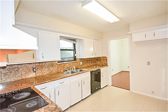 2814 Field Line Drive Property Photo 14