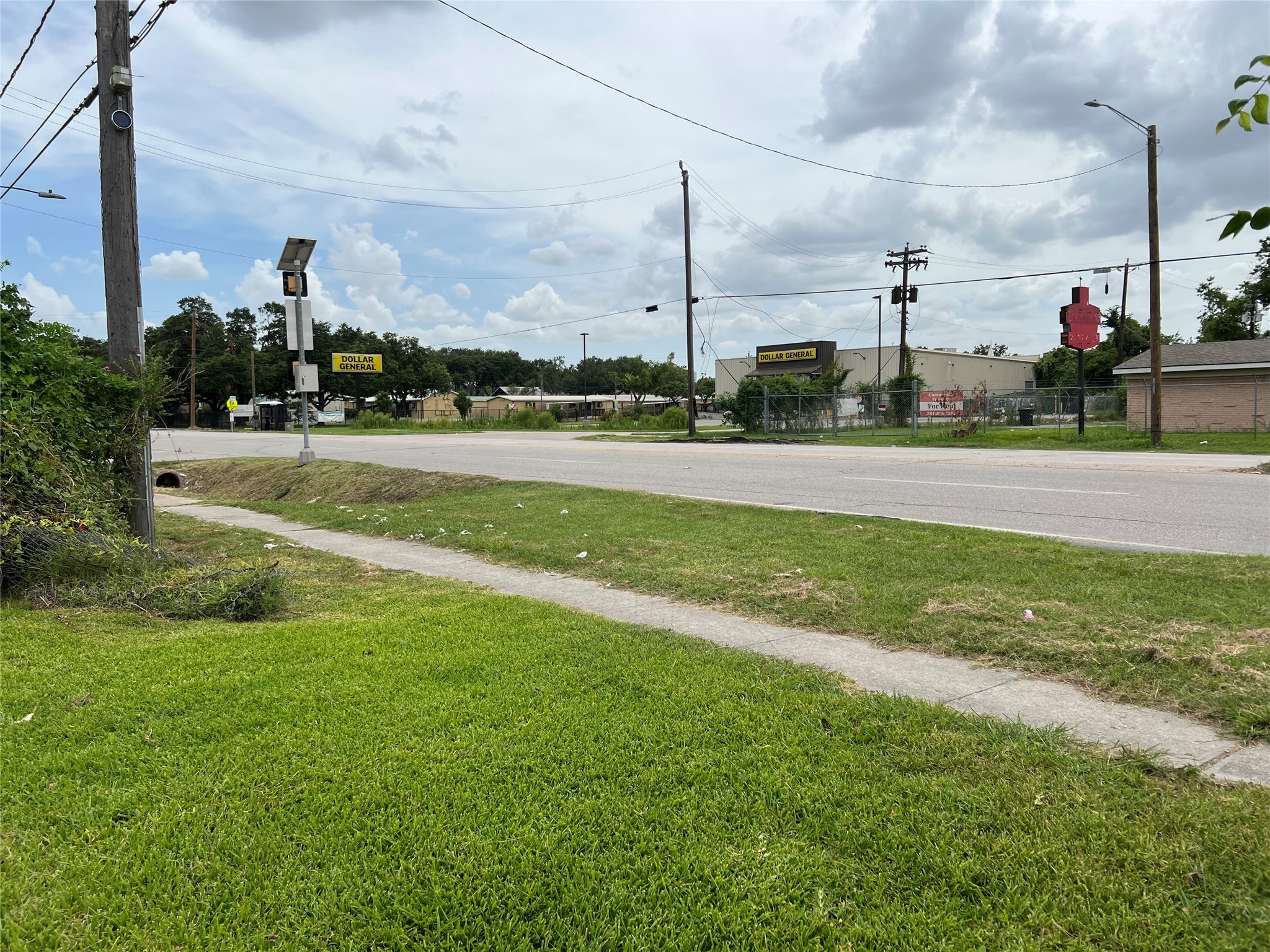 5014 Lockwood Drive Property Photo 7