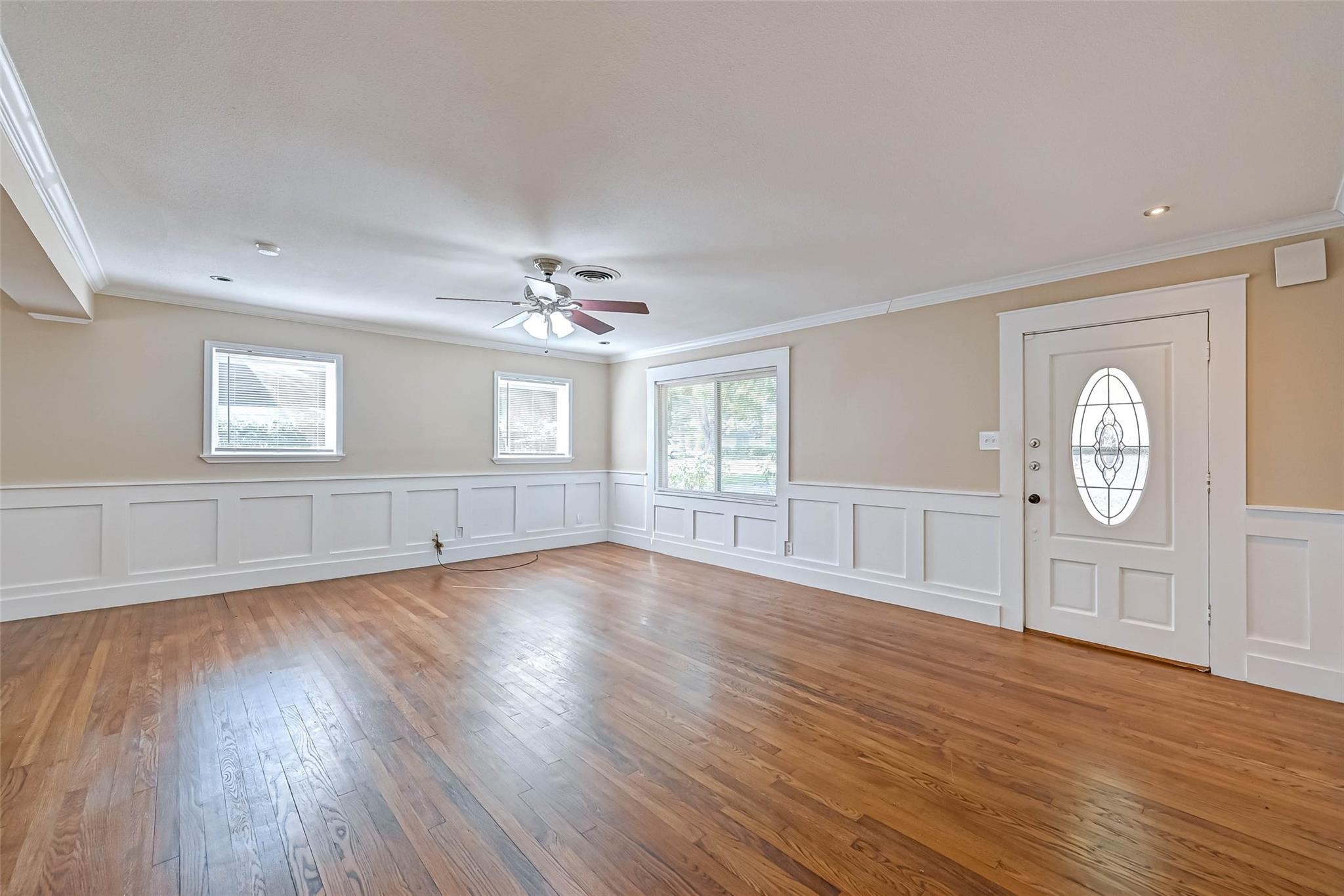 9349 Rosstown Way Property Photo 3
