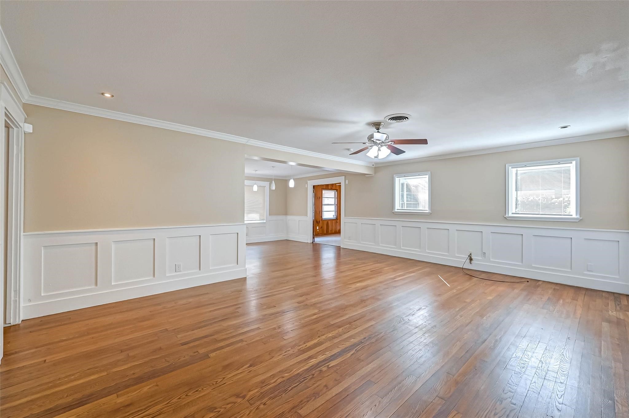 9349 Rosstown Way Property Photo 4