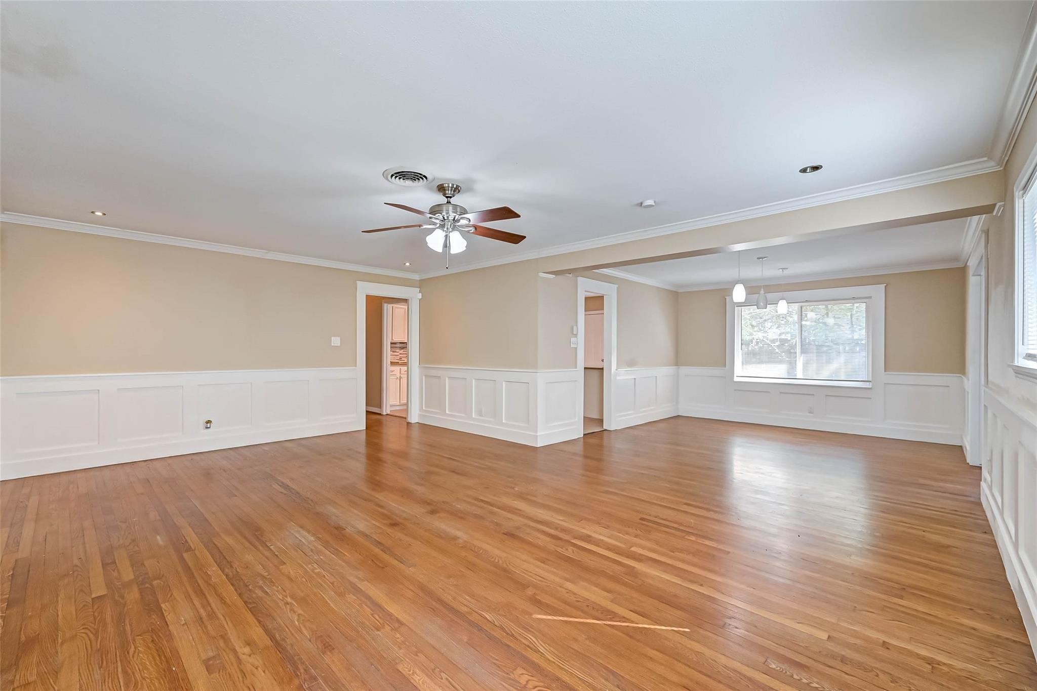 9349 Rosstown Way Property Photo 5