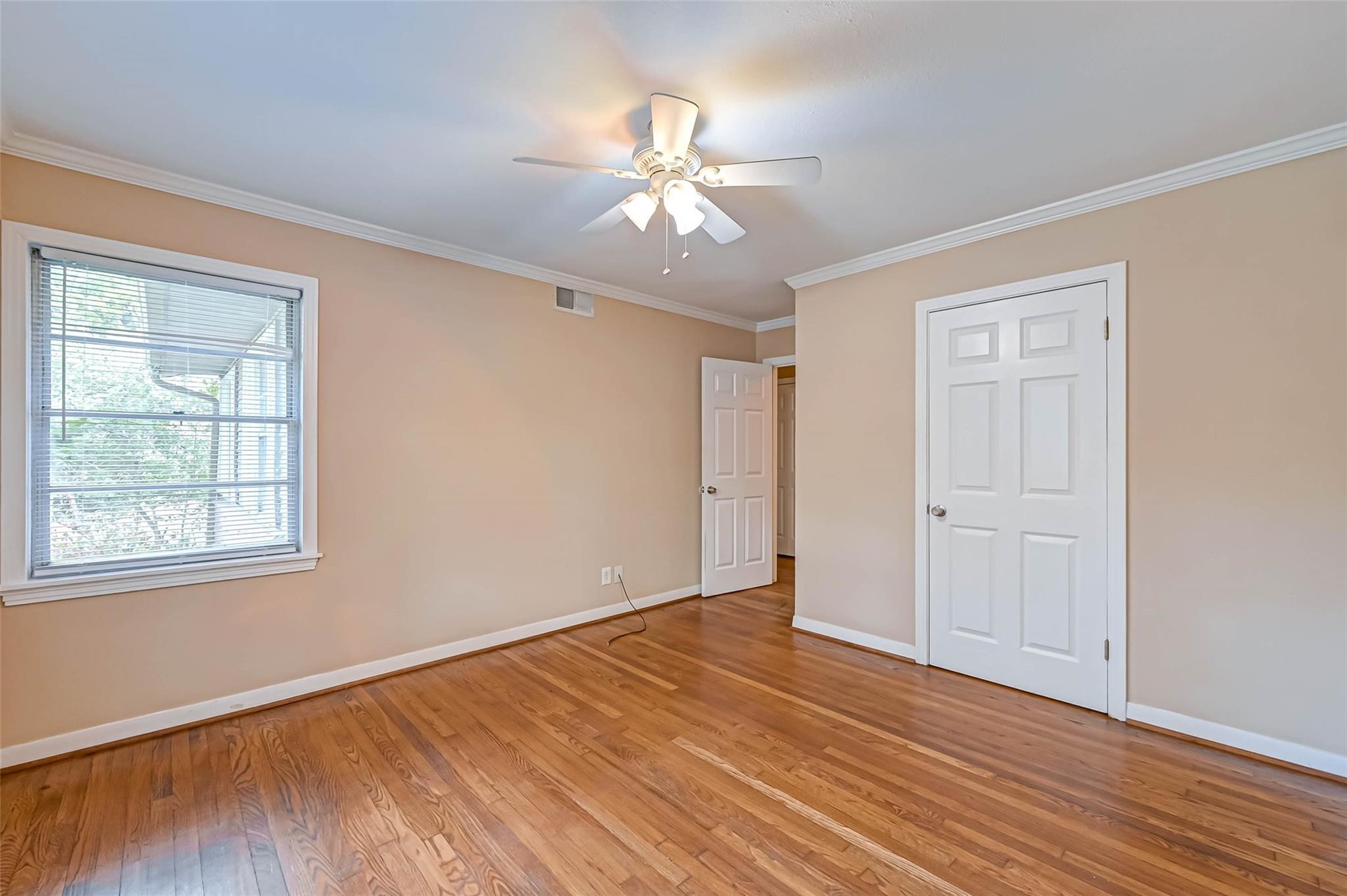 9349 Rosstown Way Property Photo 8