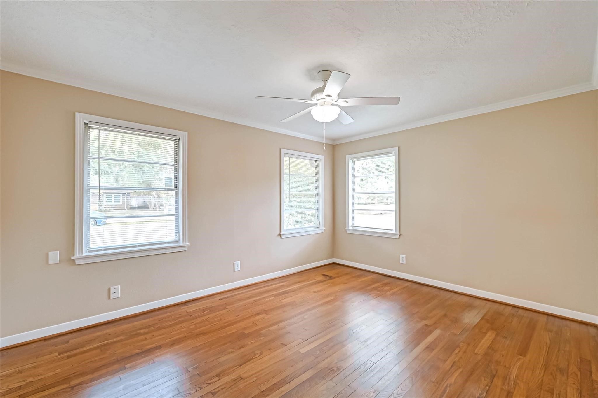 9349 Rosstown Way Property Photo 9