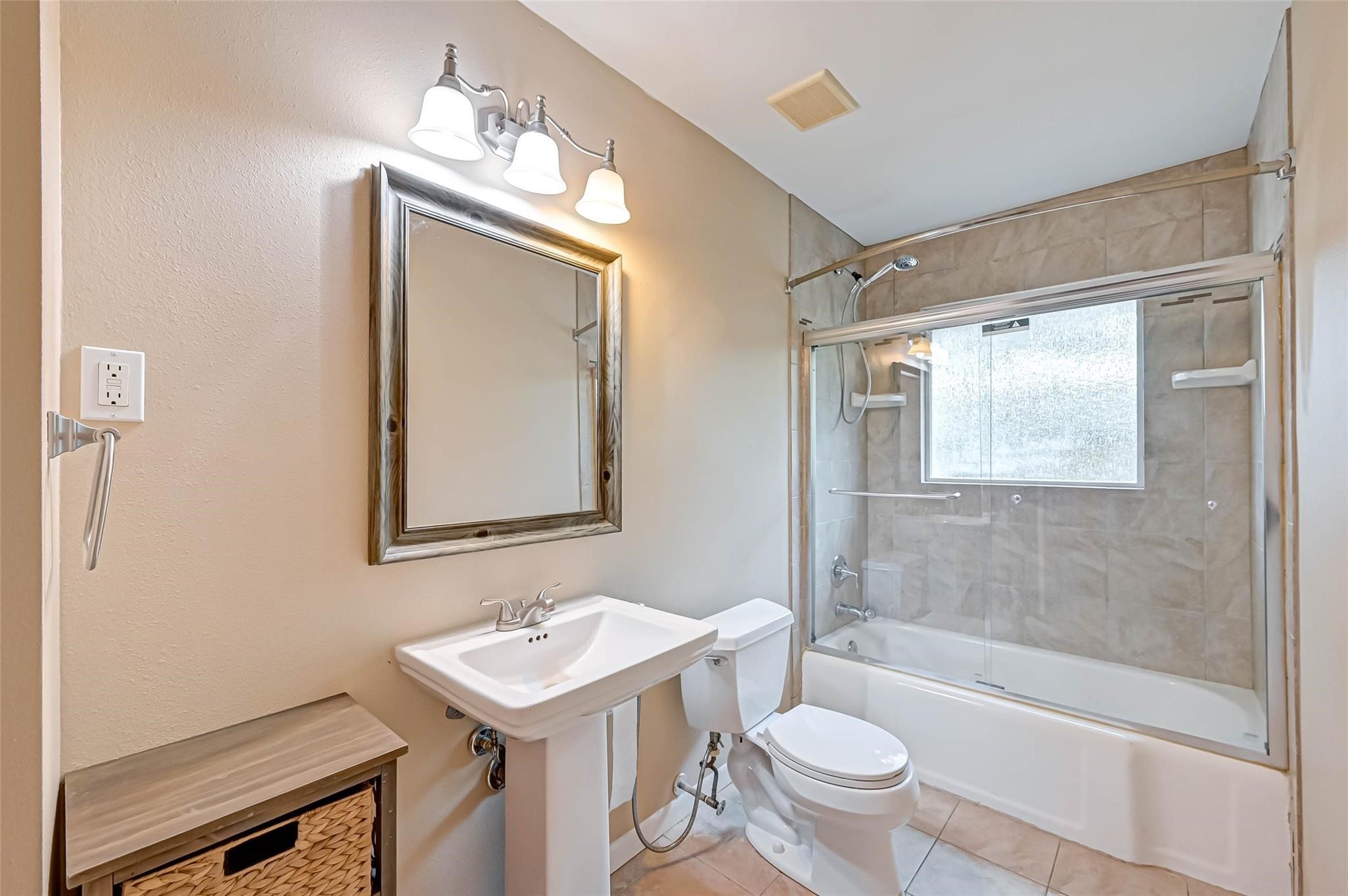 9349 Rosstown Way Property Photo 14