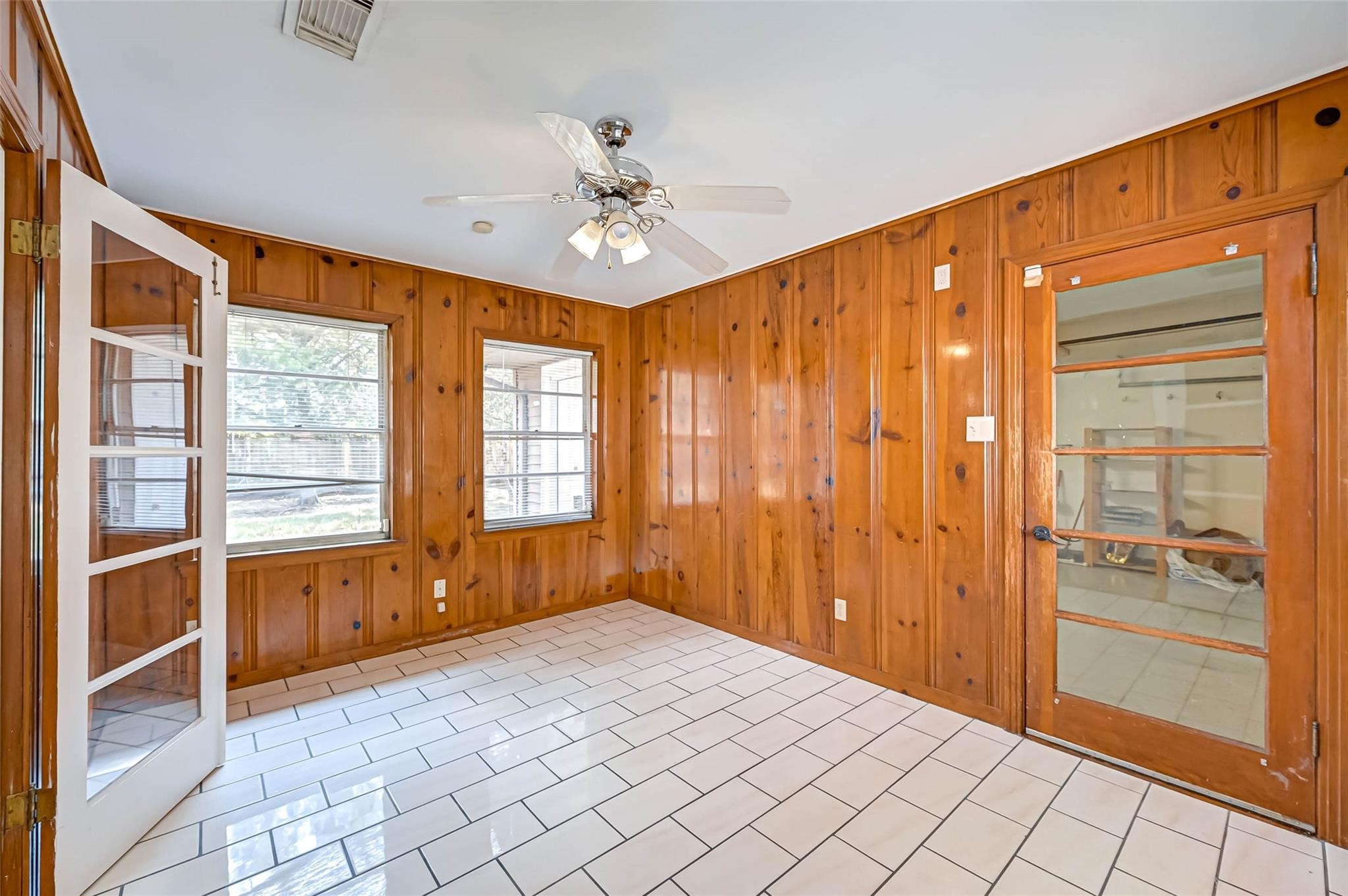 9349 Rosstown Way Property Photo 16
