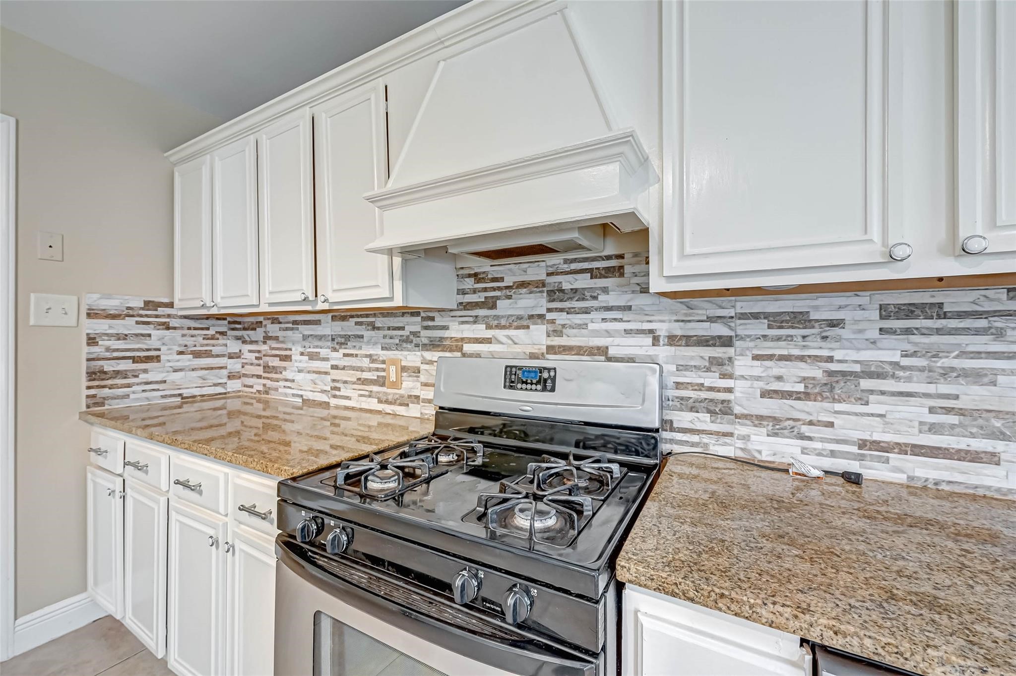 9349 Rosstown Way Property Photo 20