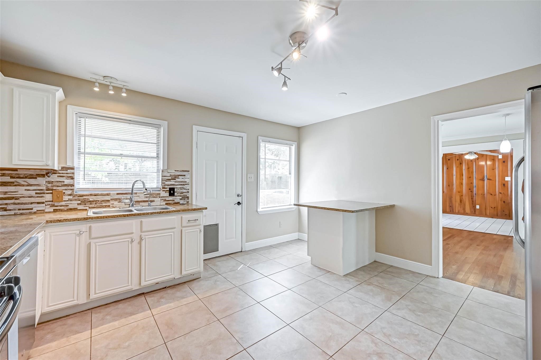 9349 Rosstown Way Property Photo 22