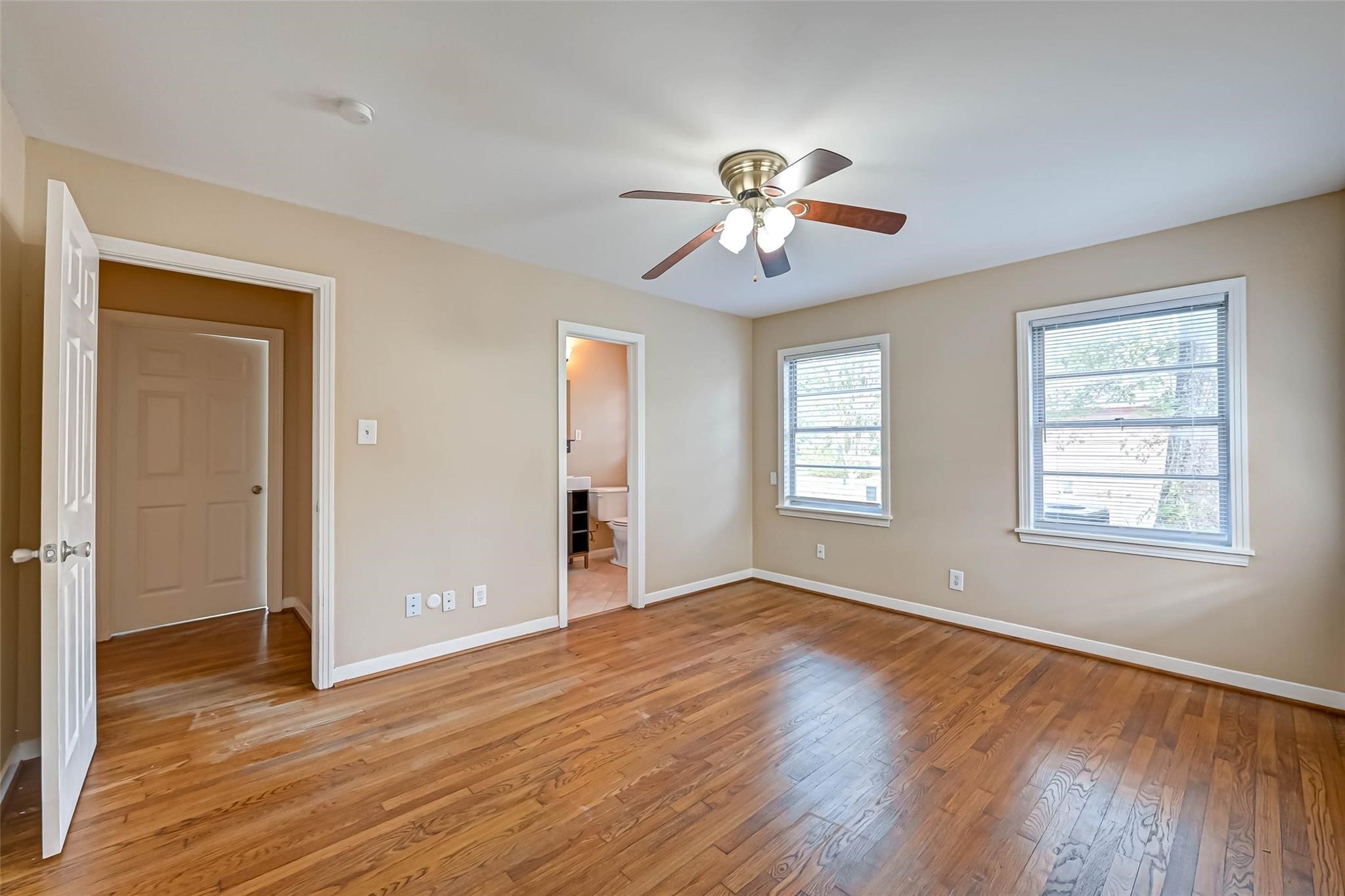 9349 Rosstown Way Property Photo 30