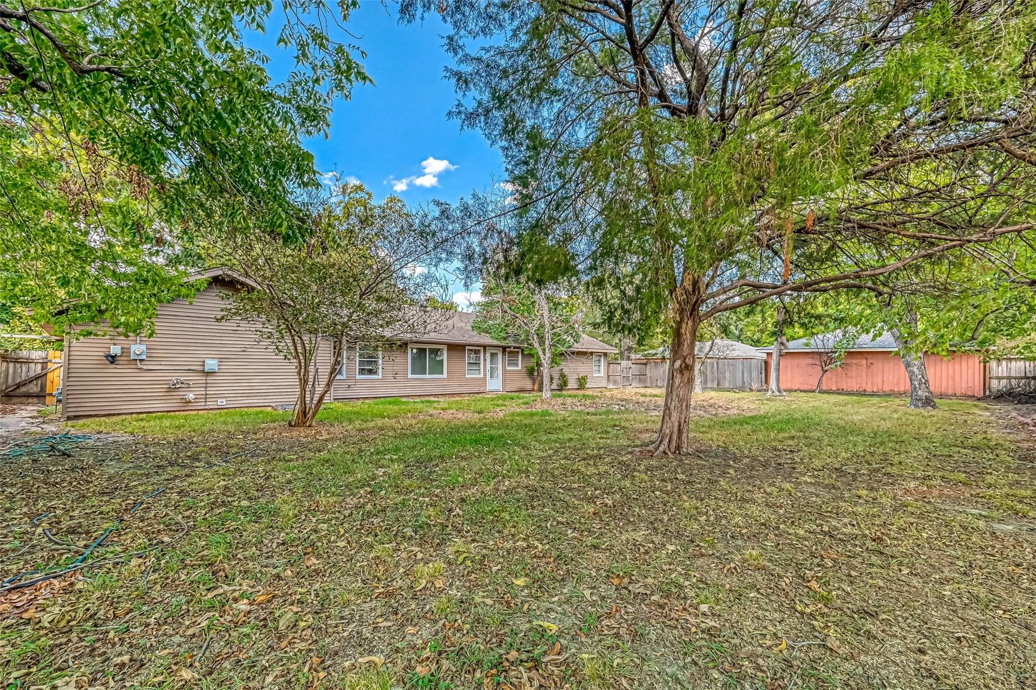 9349 Rosstown Way Property Photo 32